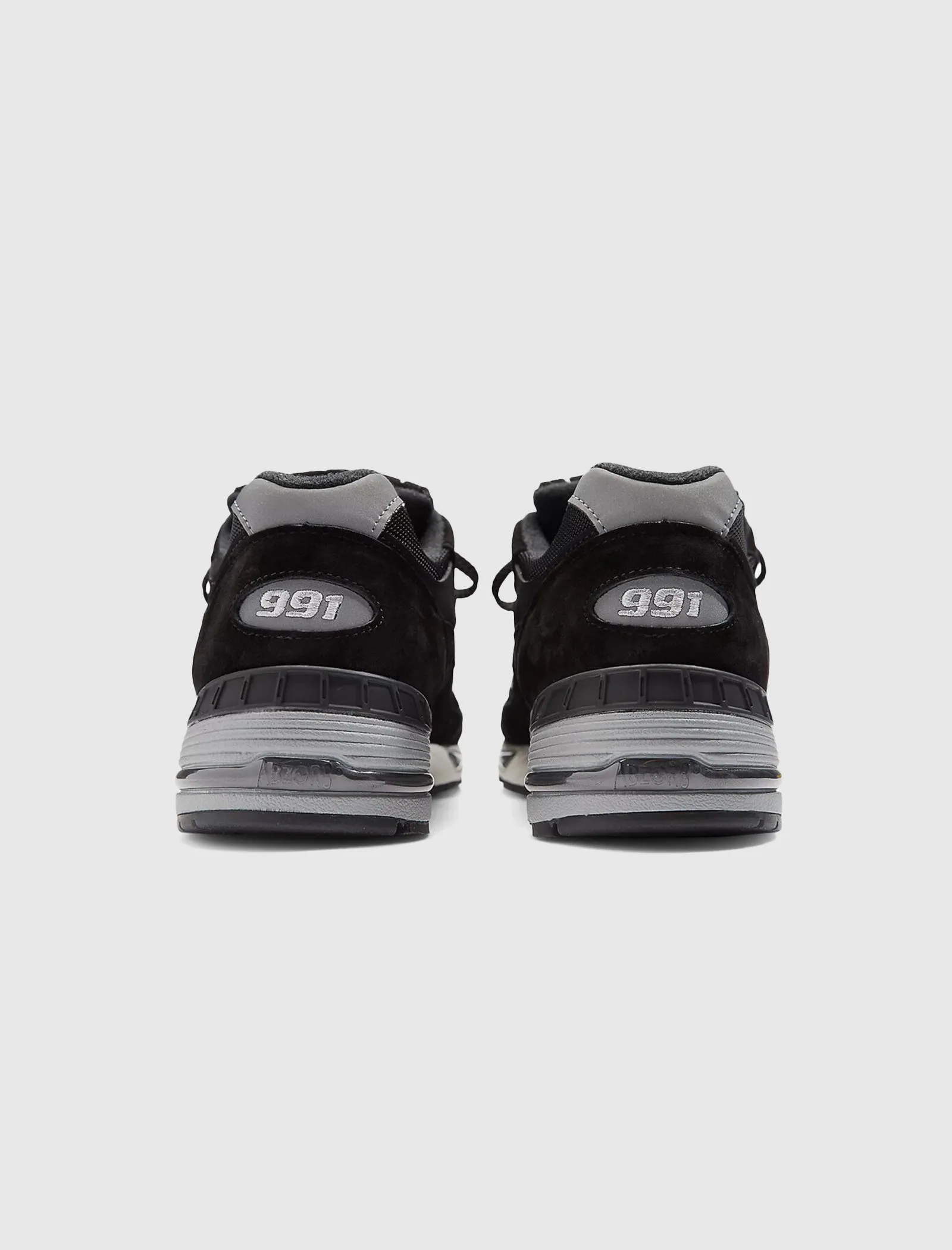 MADE IN UK 991 V1 FINALE "BLACK" Clothing	NEW BALANCE