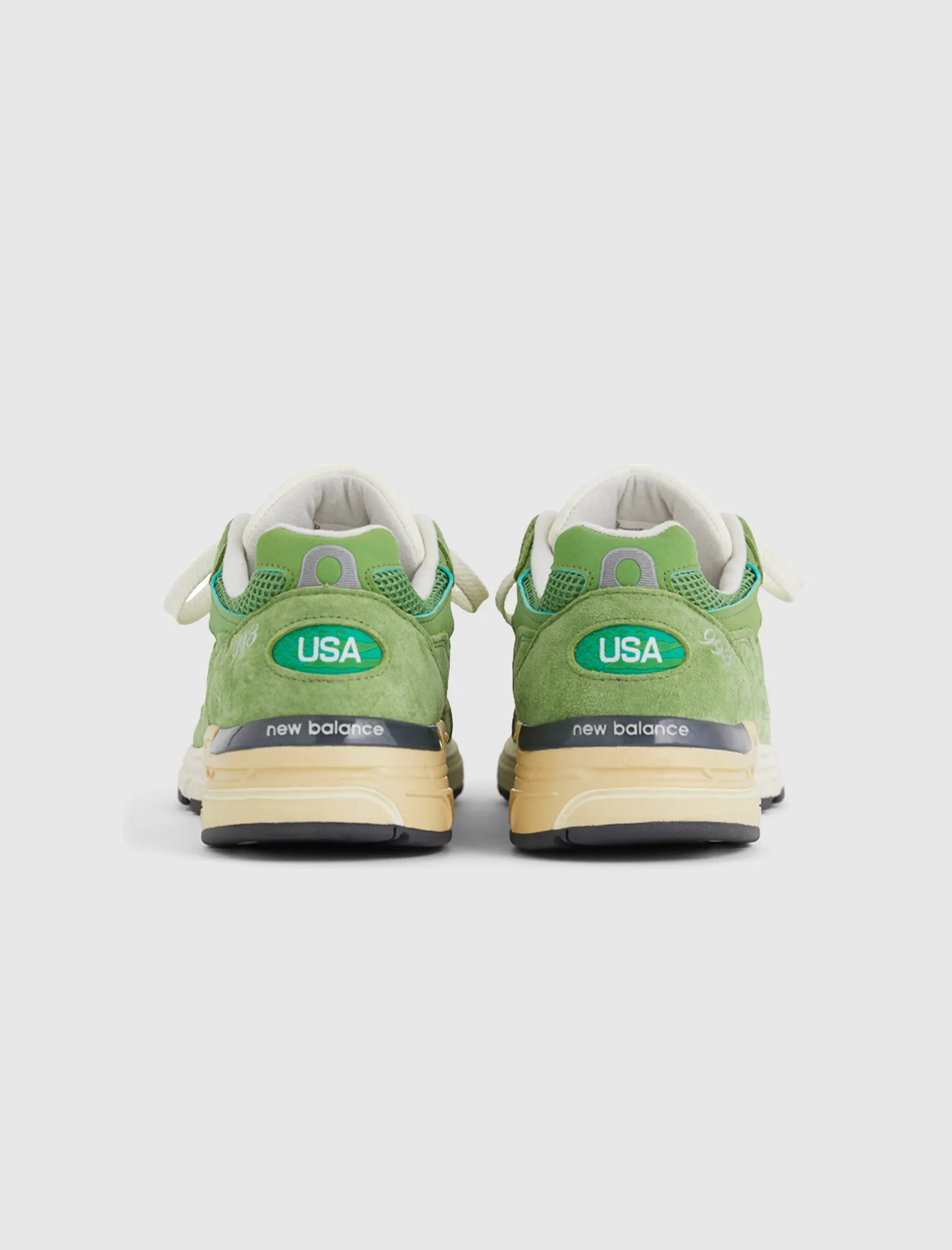 MADE IN USA 993 "CHIVE" Clothing	NEW BALANCE