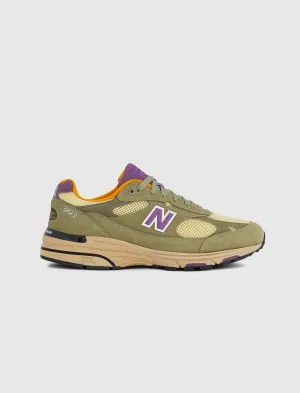 MADE IN USA 993 "OLIVE" Clothing	NEW BALANCE
