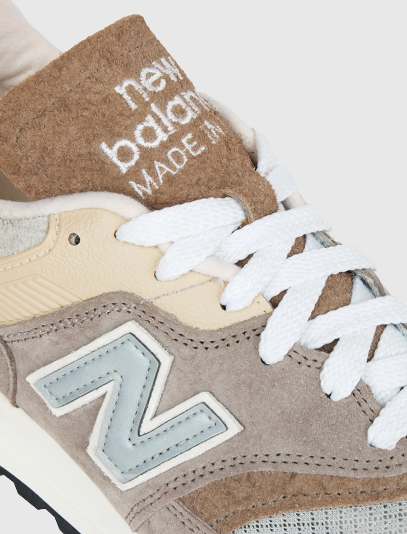 MADE IN USA 997 "LIGHT MUSHROOM" Clothing	NEW BALANCE