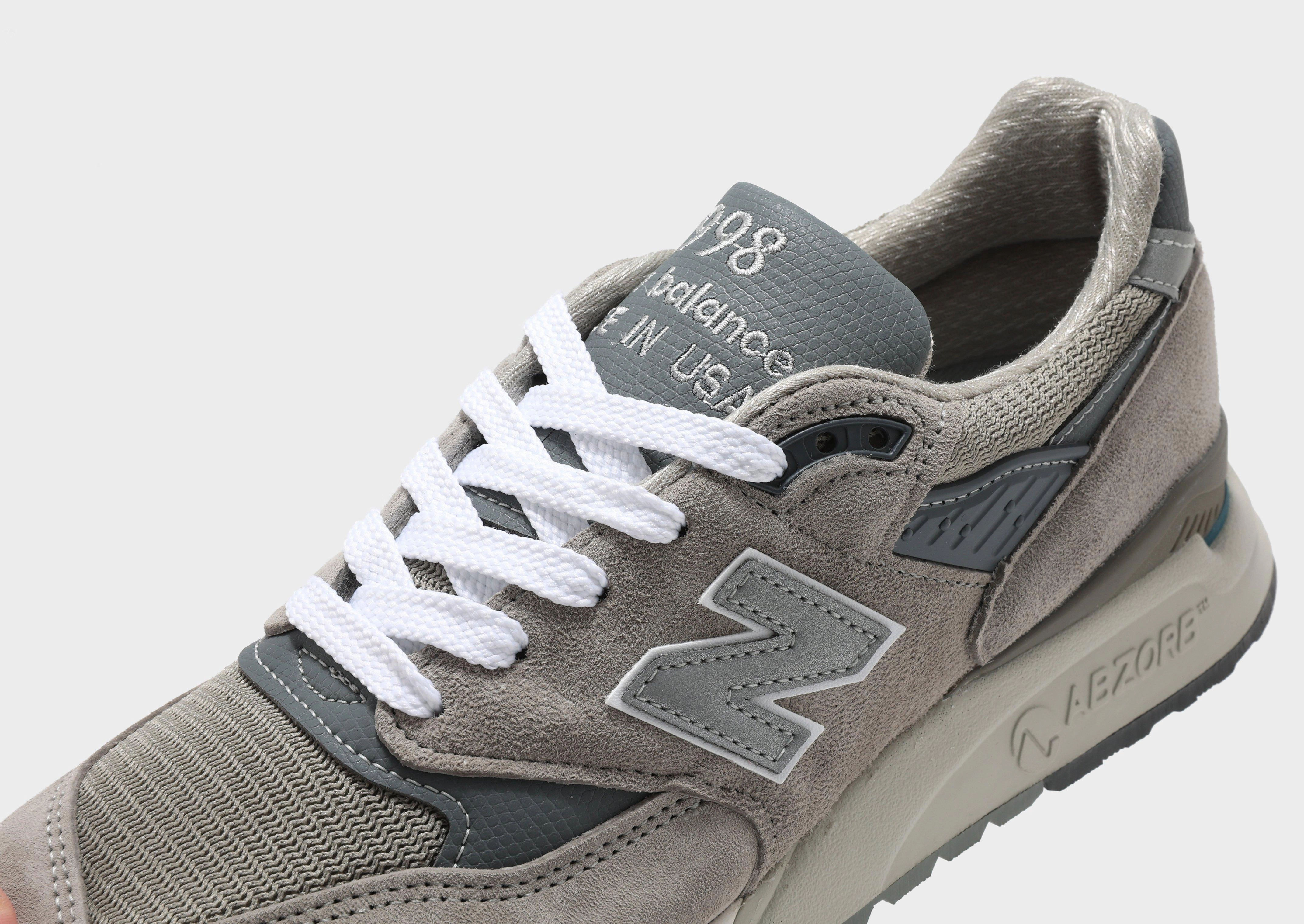 Cool Tones, Seamless Transitions, Refined Silhouette, Move-Easy Layers, Smart Layering