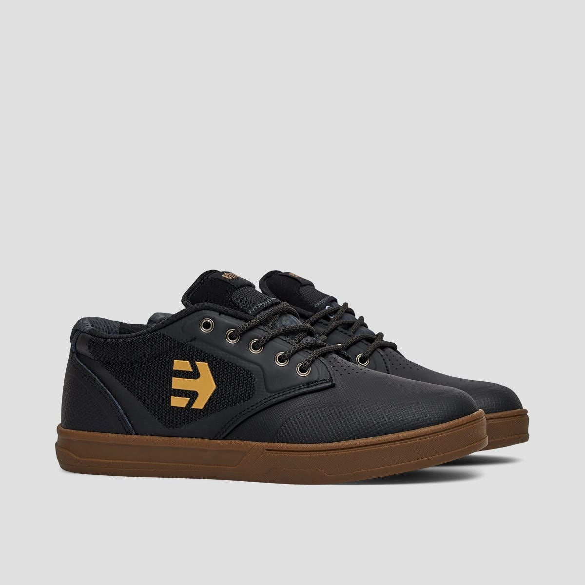 Ultra-Clean Style, Movement Architecture, Calm In Motion, Go With Flow, Your Livewear, Precision-Fit