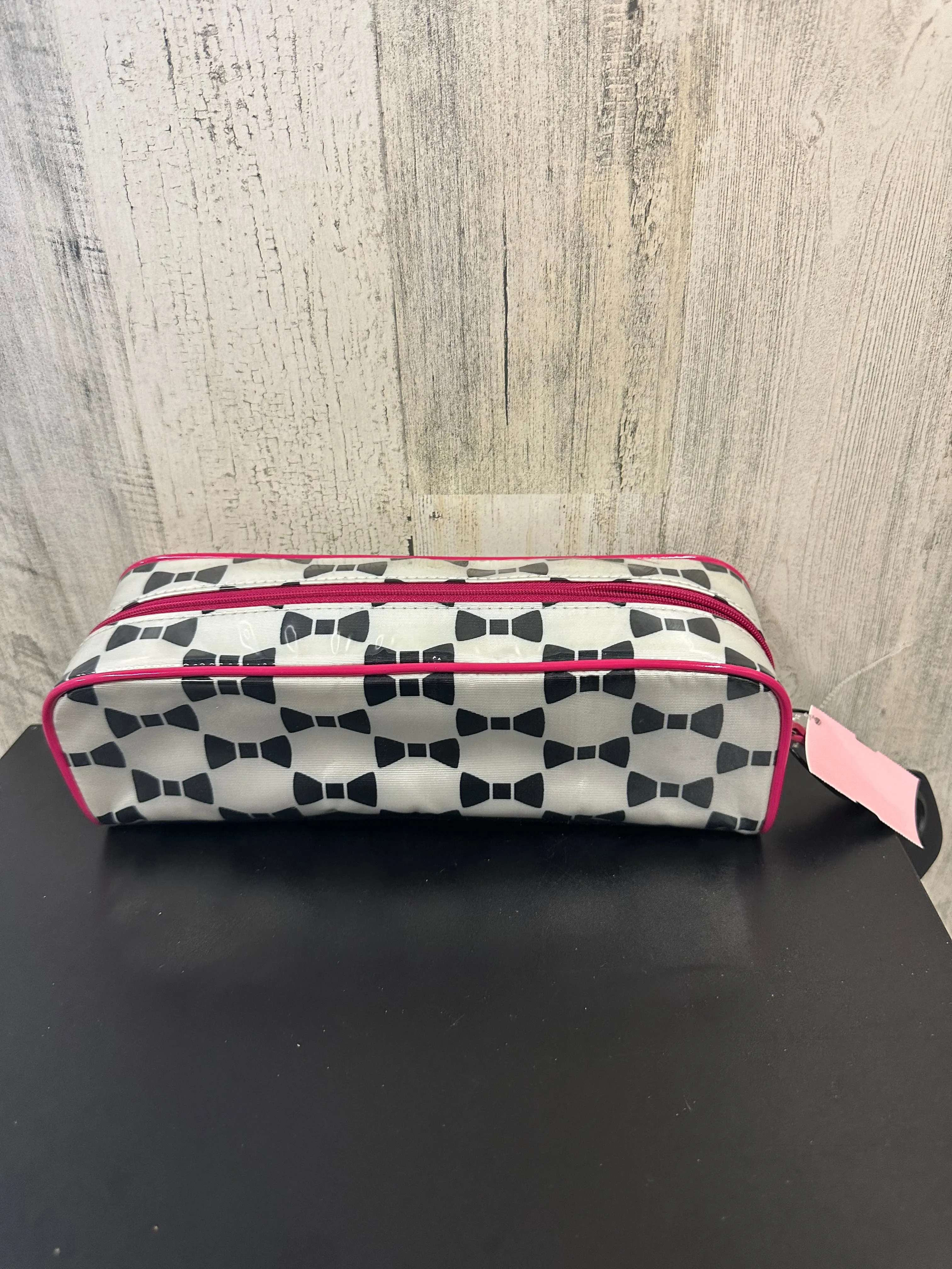 Makeup Bag Designer By Kate Spade  Size: Medium Kate Spade Bags