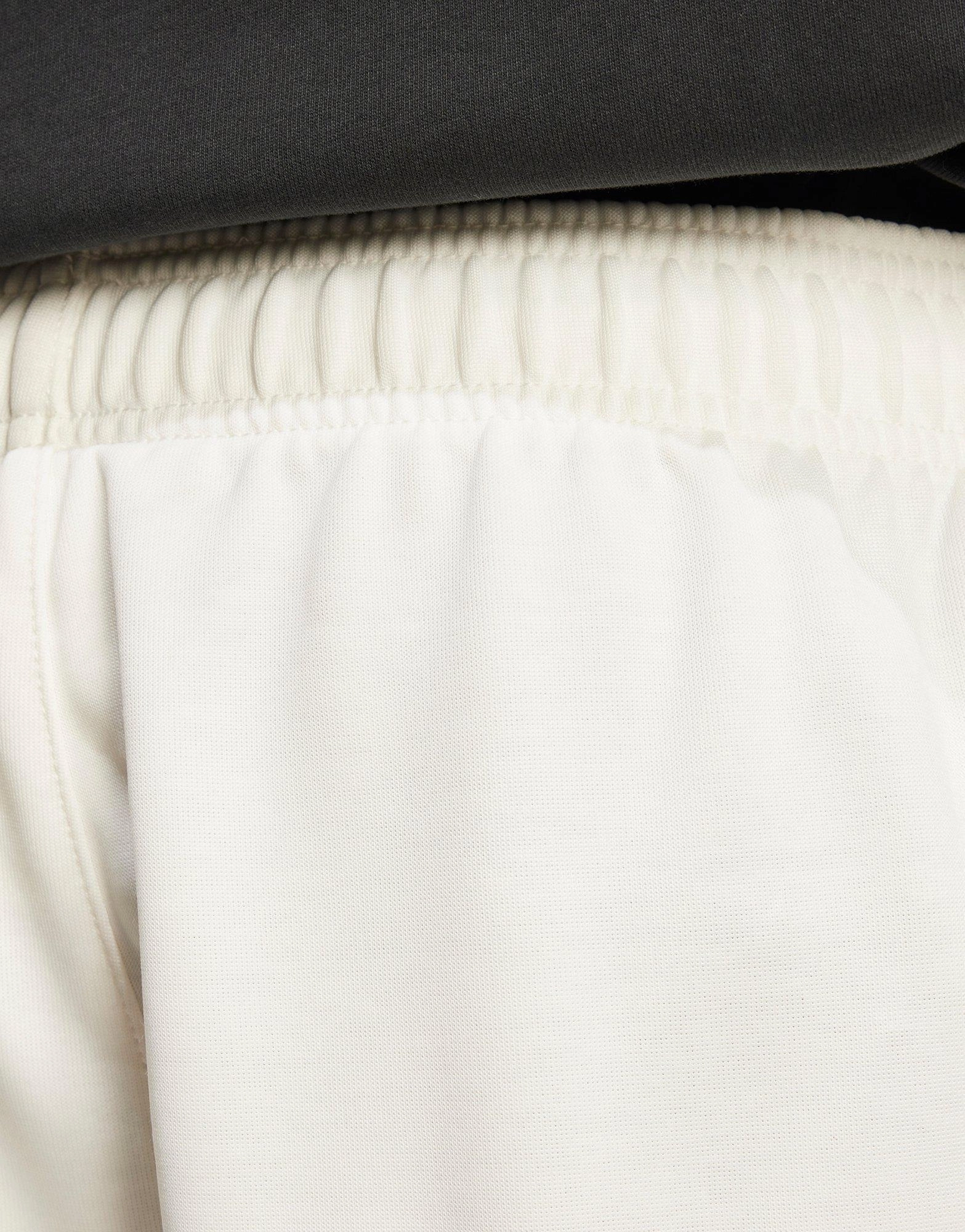 Comfort-Driven, Elevated Gear, Purposefully Crafted, Mindful Motion, Crafted Ease, Refined Looks, Minimal Design, Refined Versatility