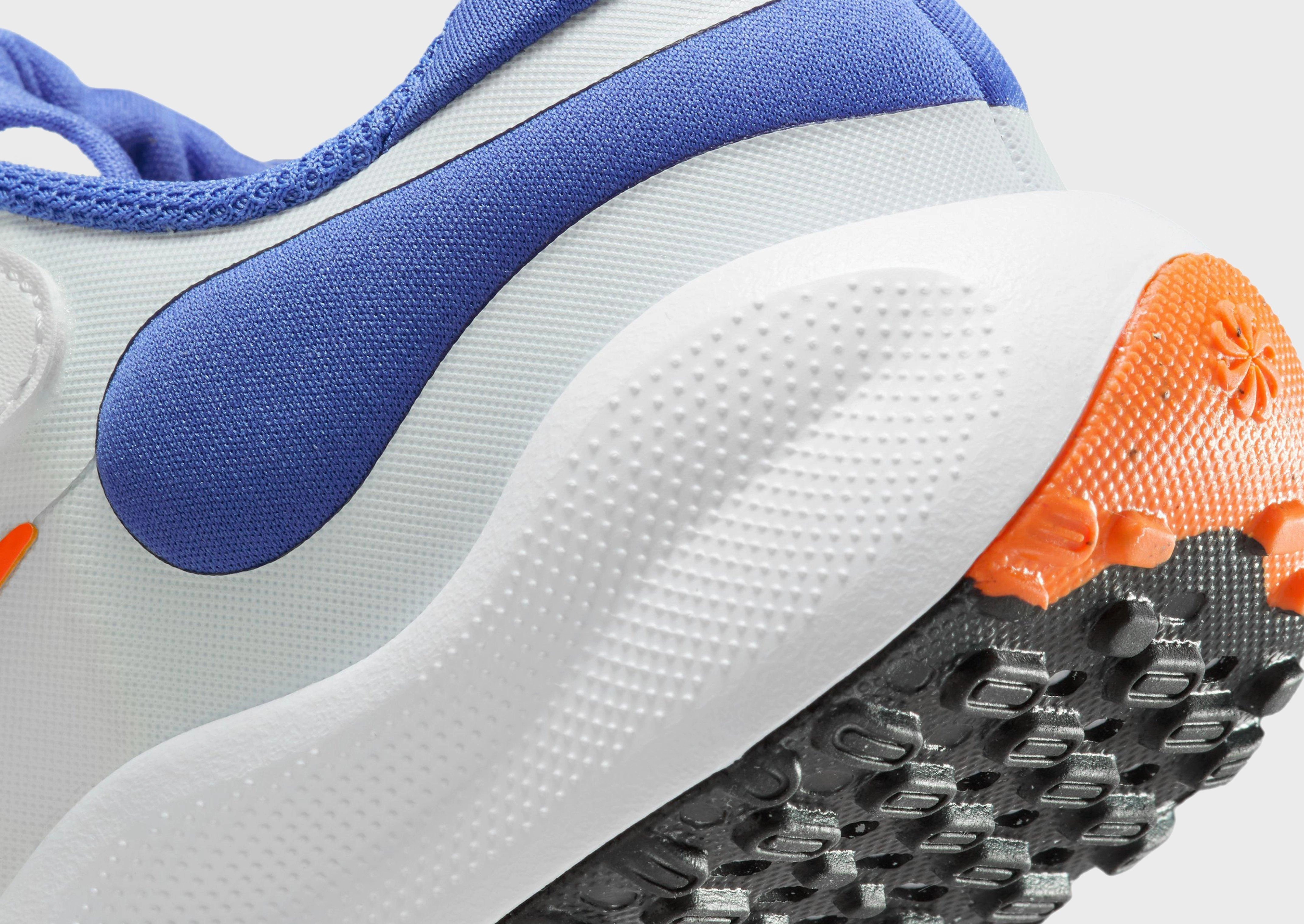 Core To Explore, Ease In Motionwear, Make It Flow, Layer Mindset, Rhythmic Fit, Form-Light Fit, Relaxed Refinement