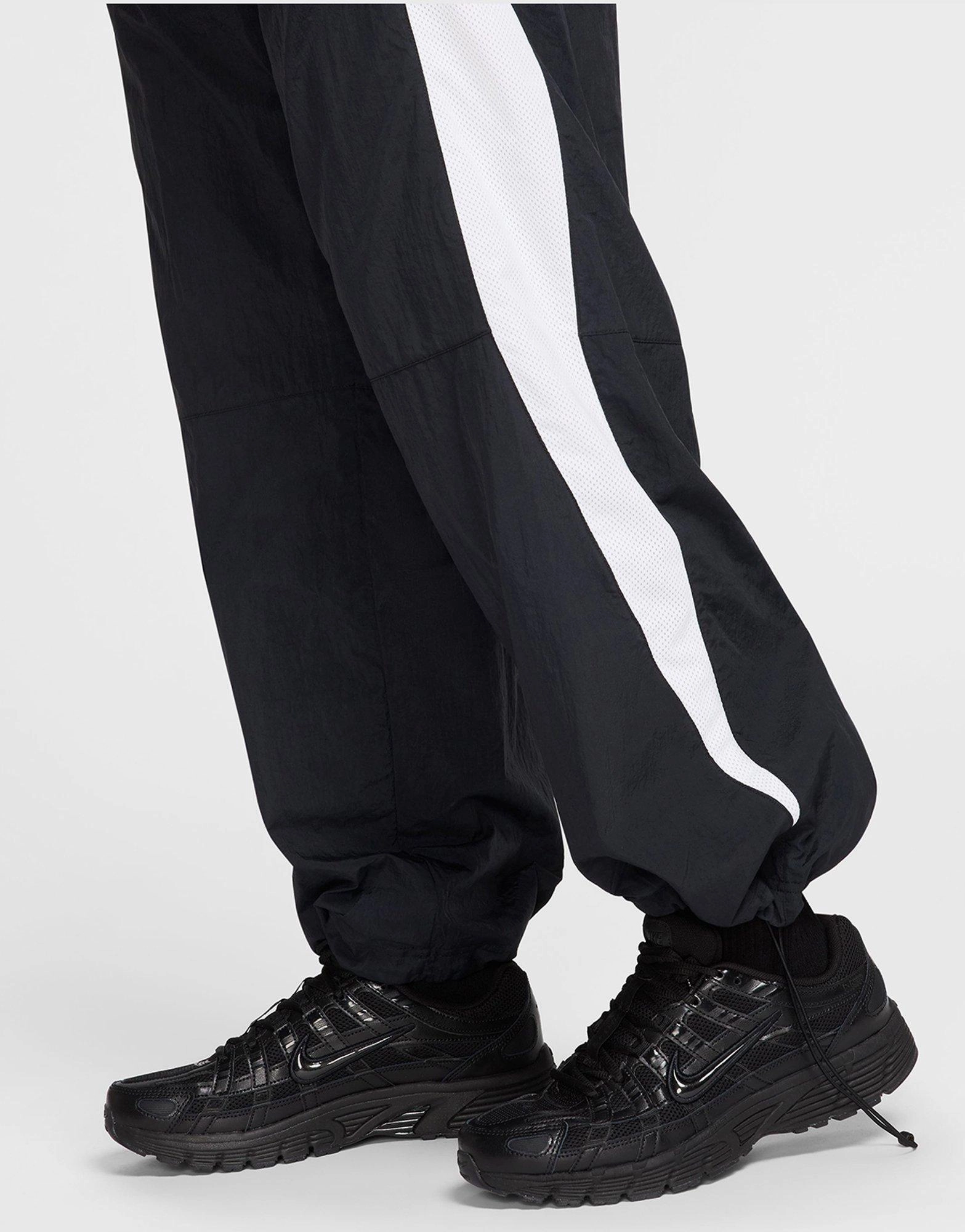 Low-Key Luxe, Uncomplicated Gear, Form Meets Calm, Life In Layers, Sleek Essentials, Wearable Clarity