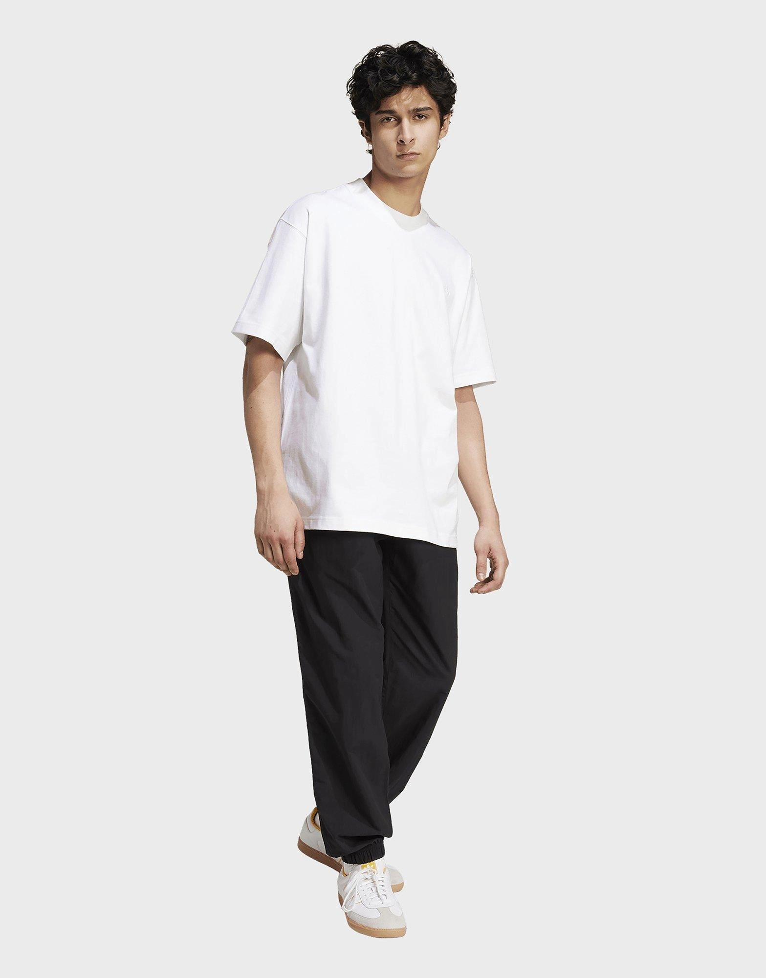City Rhythm, Your Mobile Look, Simplified Life, Refined Looks, Go-Easy Gear, Multi-Wear Essentials