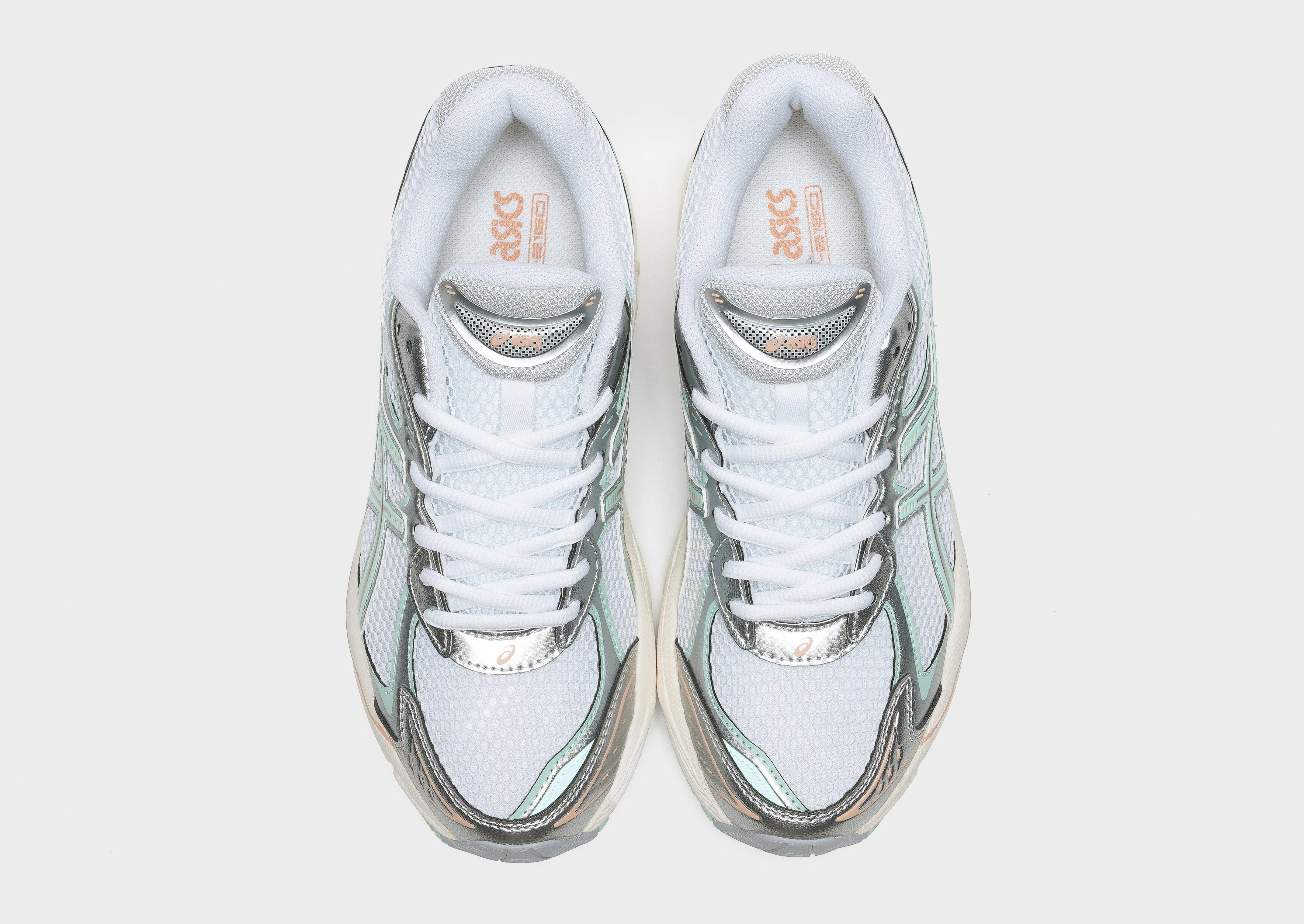 Calm In Motion, Adaptive Style, Clean-Life Gear, Forward Function, Uncomplicated Gear, Refined Essentials