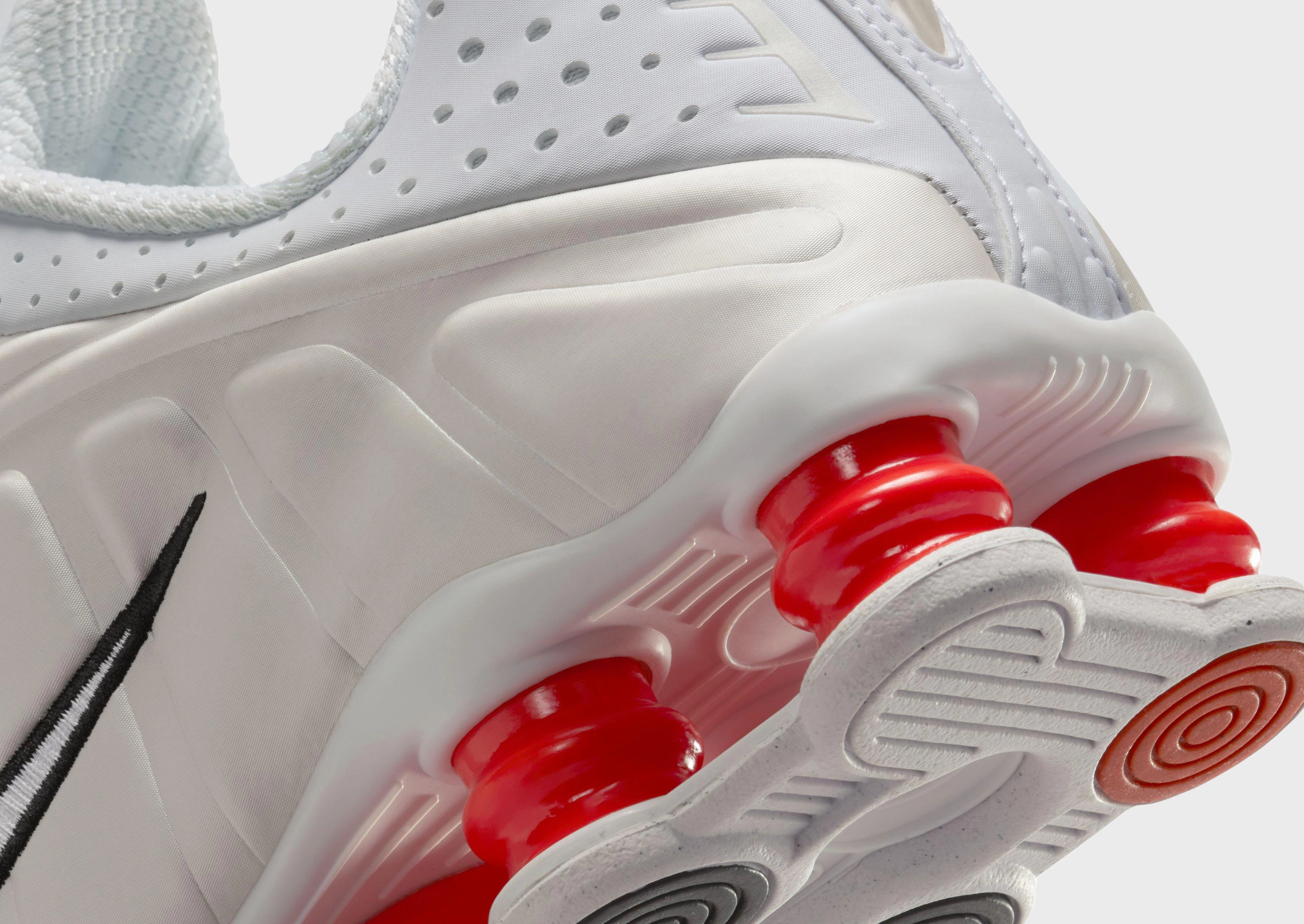 Motion-Wear Daily, Future-Ease, Built To Adapt, Cool And Essential, Modern Motionwear, Adapt To Flow