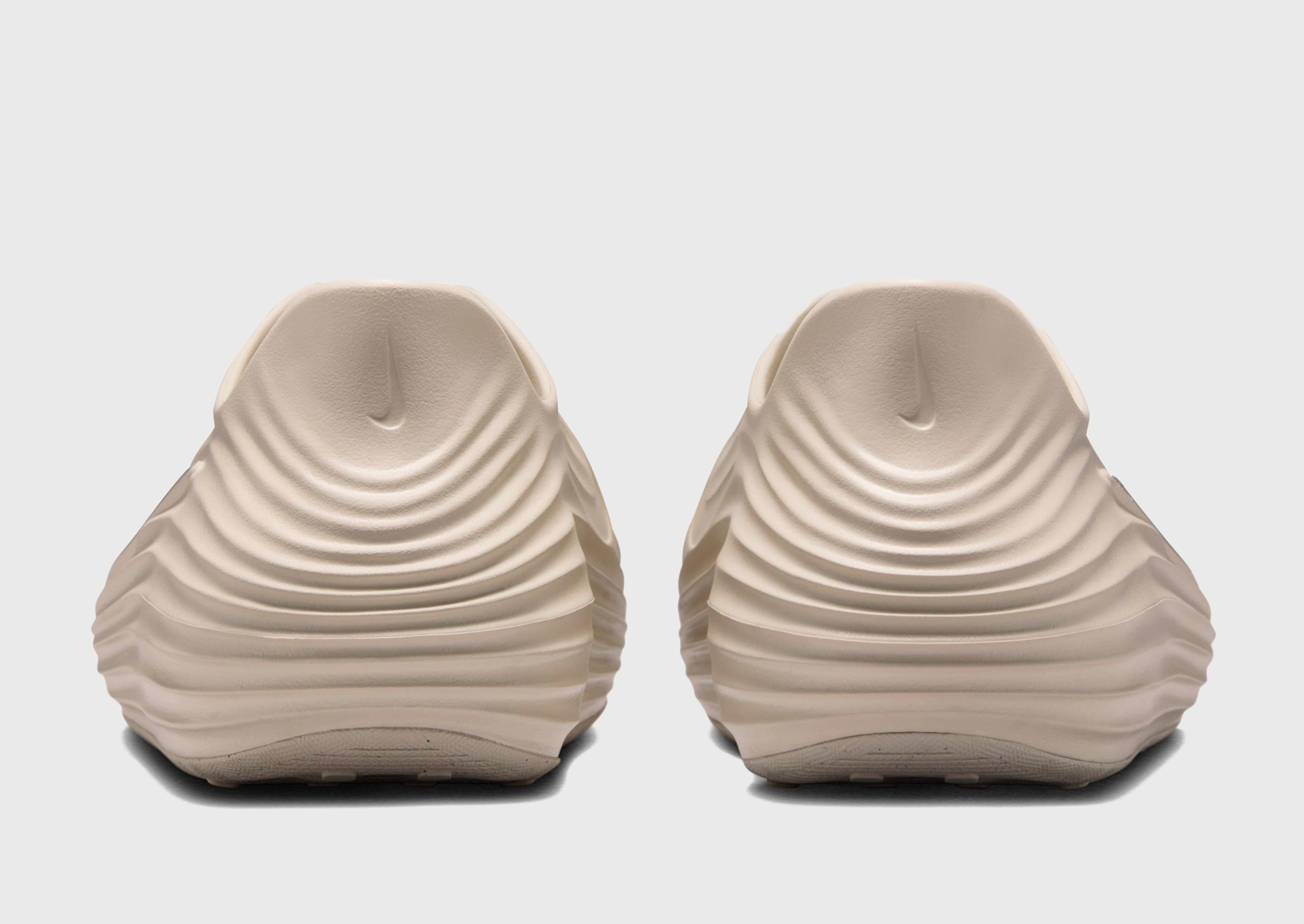Smooth Silhouettes, Refined Balance, Less Is More, Progressive Tone, Fluid-Form Design