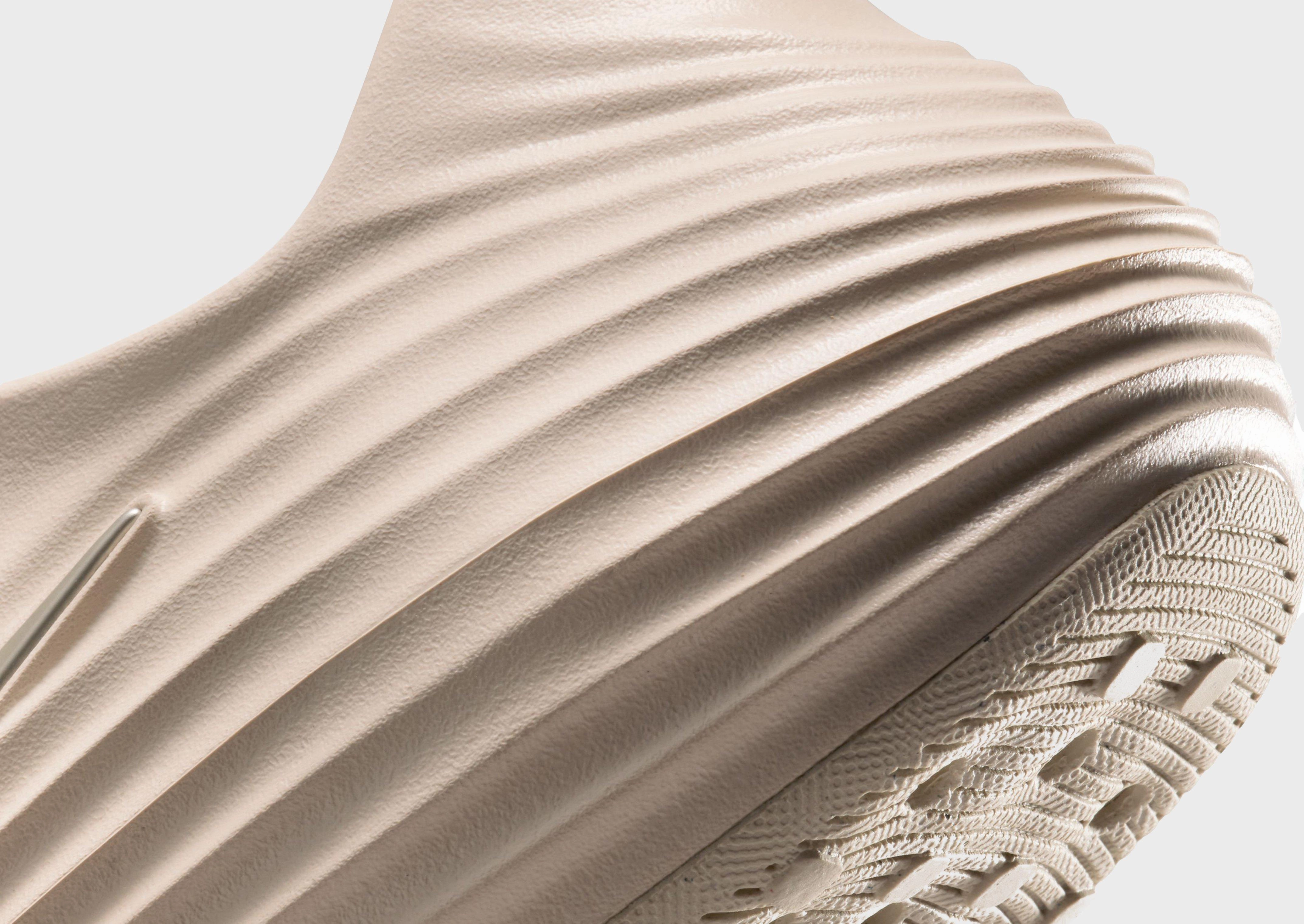 Crafted In Flow, Life, Reimagined, Daily Essentials, Layer Your World, Modern Rhythm, Your Livewear, Style To Evolve, Refined Presence