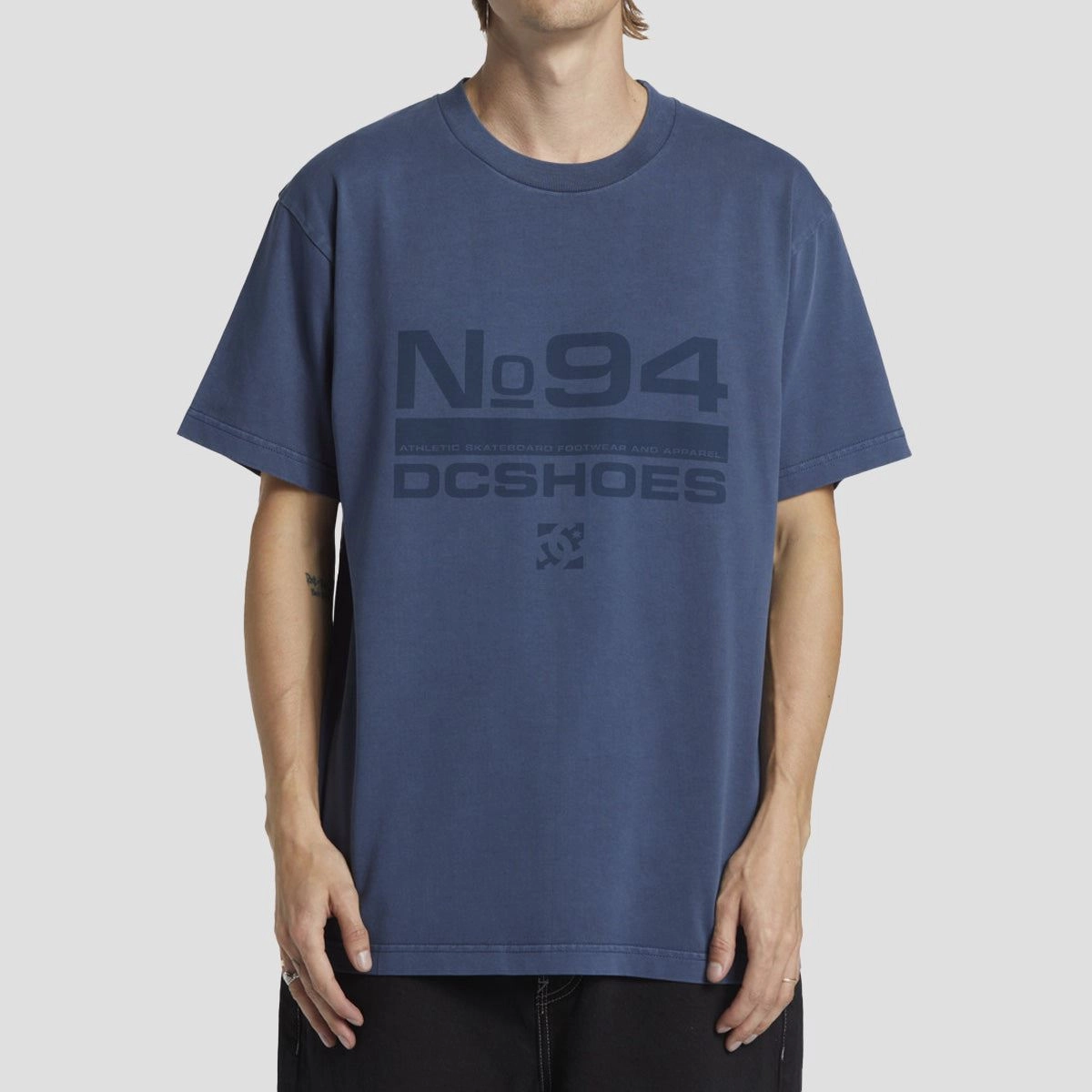Ease-Ready, Clean-Forward, Form-Centered, Movement Uniform, Subtle Tone, Wear Reimagined, Fluid Profile