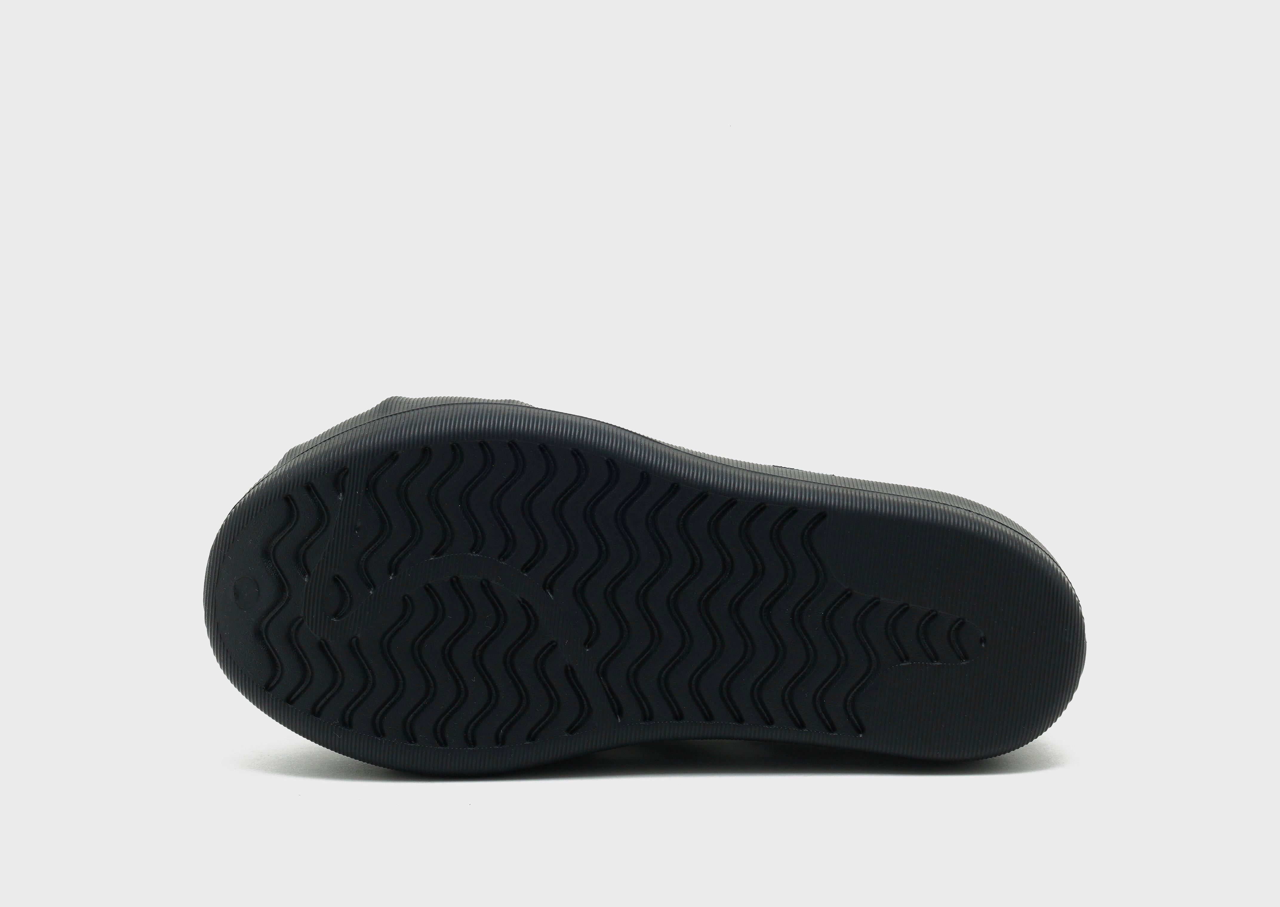 Edge And Ease, Curated Looks, Rhythmic Comfort, Design In Motion, Simplify Style, Streamlined Edge