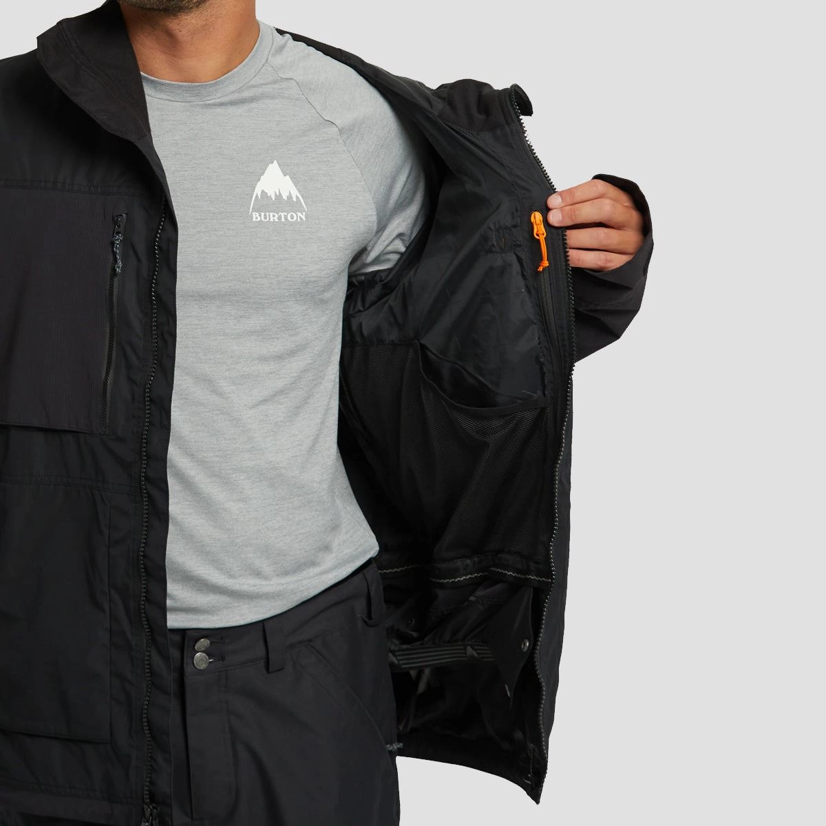 Function-Refined, Essential Uniform, Urban Calm, City-Ready Wear, Clean Aesthetic, Design-Led, Express In Ease