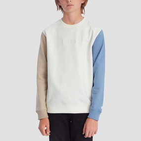 Core-Centric, Bold Minimal, Dynamic Presence, Curated Looks, Smart Casual Core, Minimal Mood, Responsive Fit