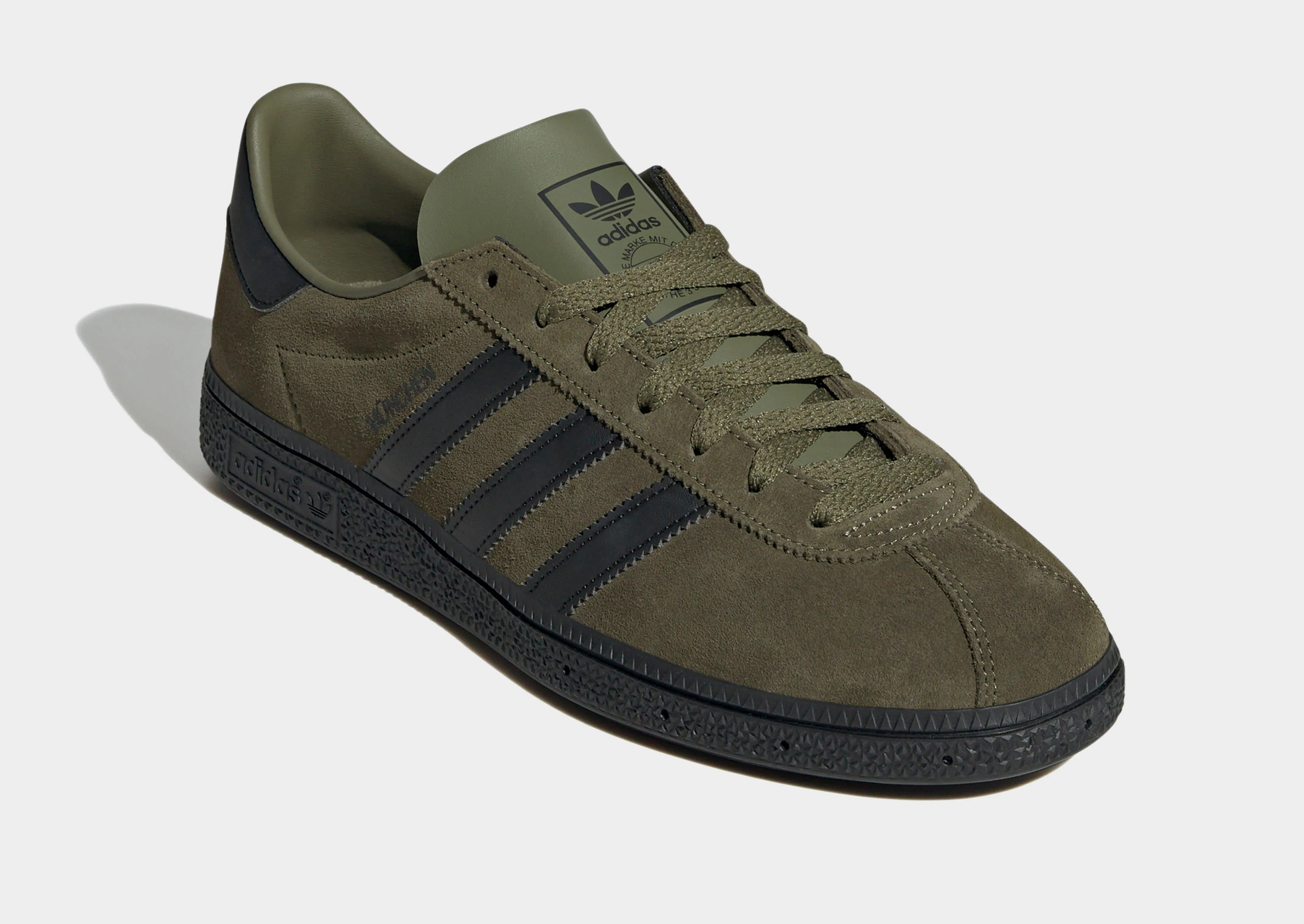 Versatility Reimagined, Adapt Your Pace, Progressive Edge, Style Simplified, Motion-Minded