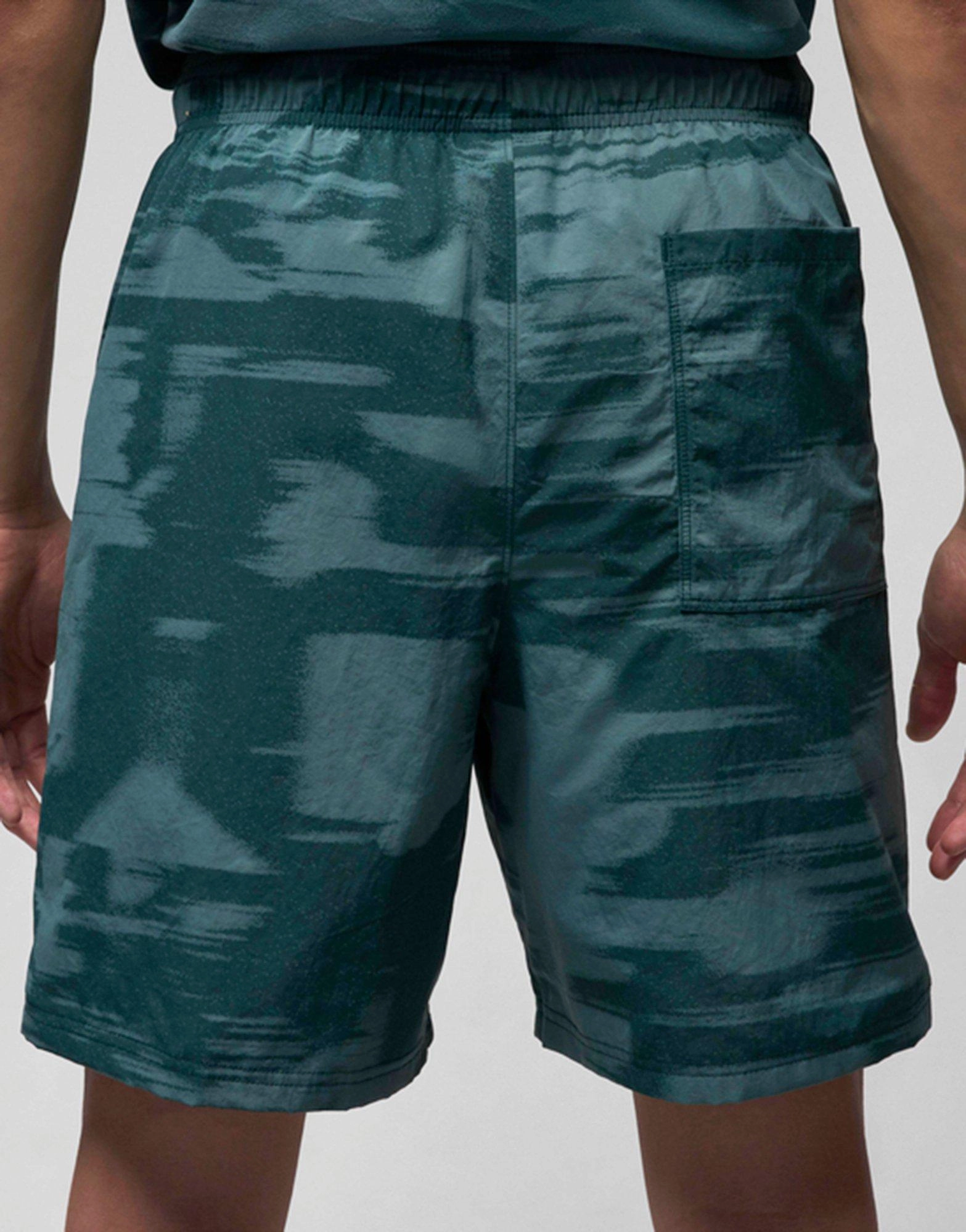 No-Fuss Fit, Active-Inspired, Minimal Details, Engineered Fit, Lifestyle Built, Future Fit