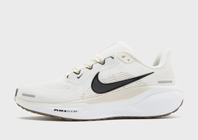 Dynamic Looks, Simplified Life, The Now Look, Minimal Gear, Clean-Styled, Relaxed Motion