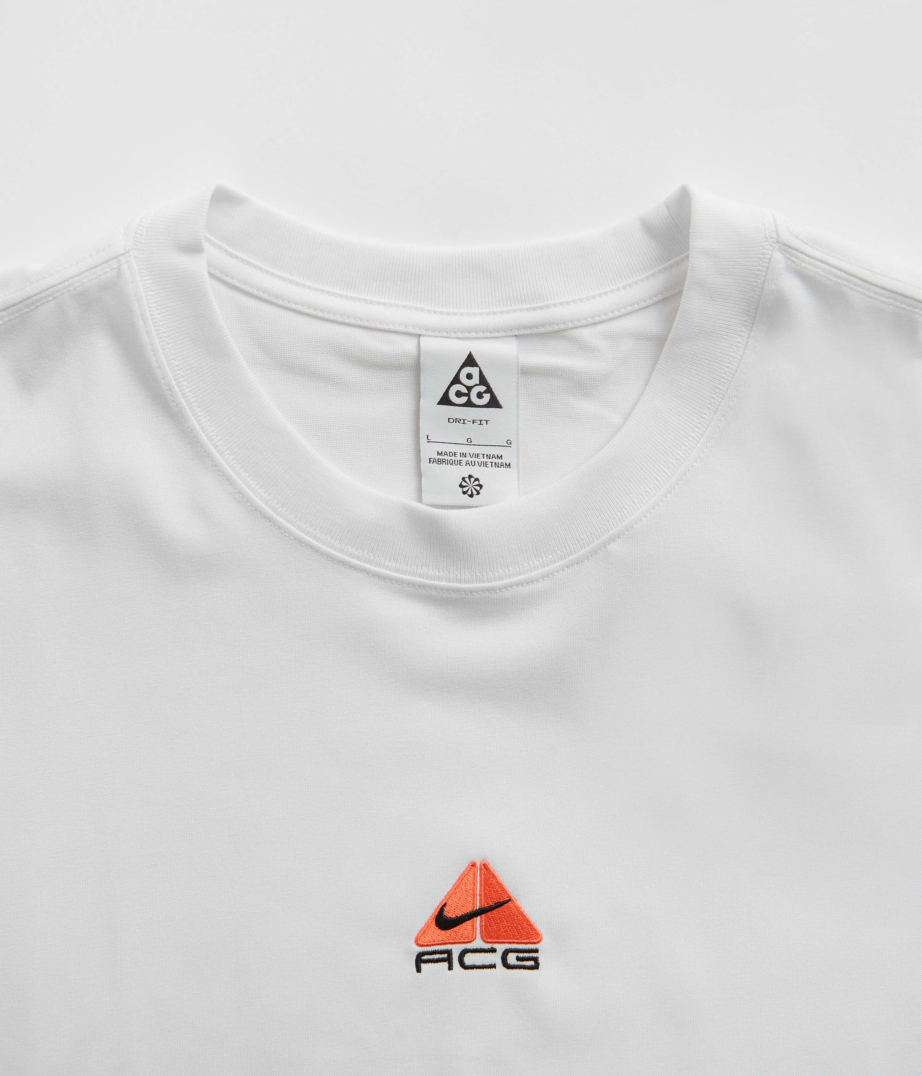 Nike ACG Lungs T-Shirt - Summit White Nike ACG Outdoor Clothing