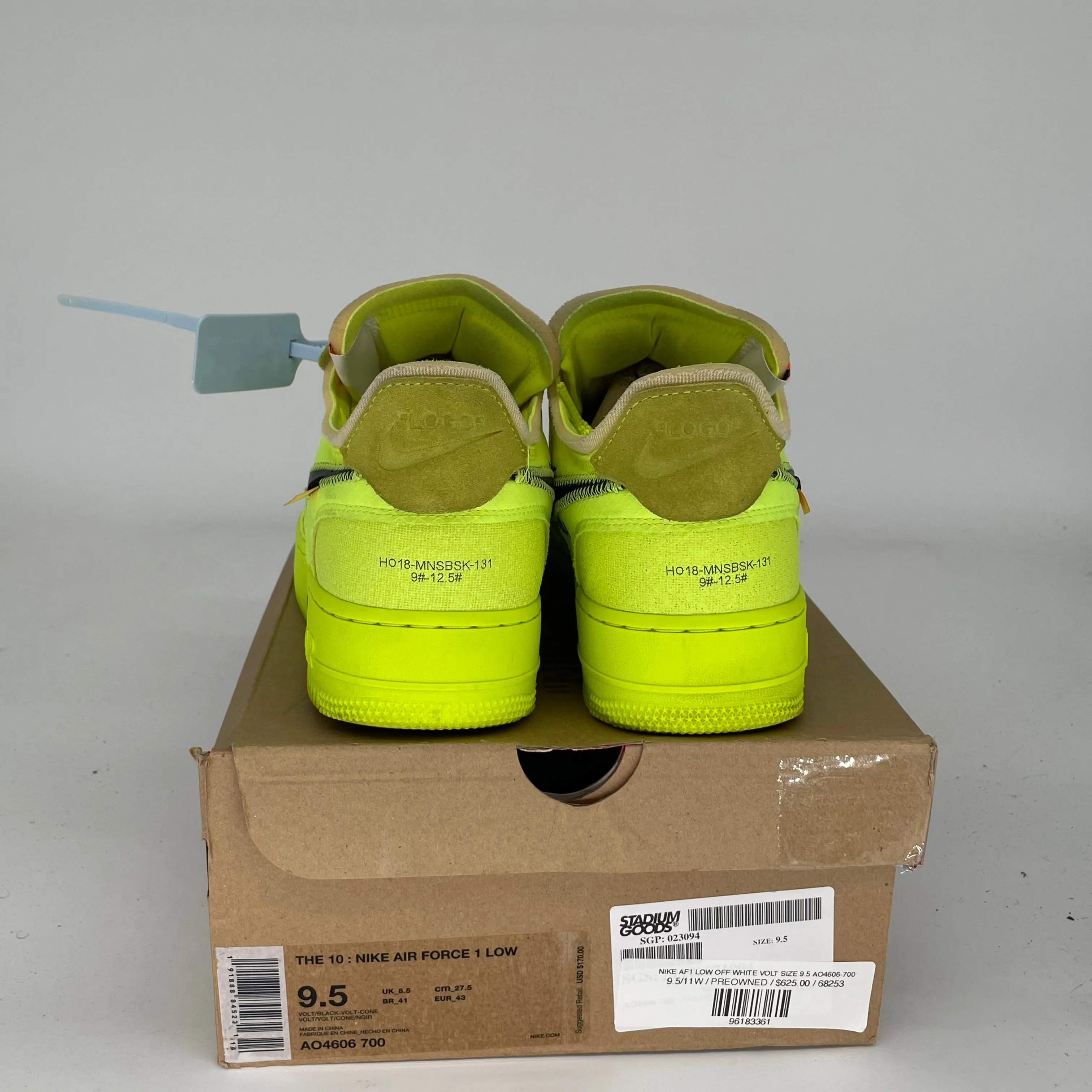 NIKE AIR FORCE 1 LOW OFF WHITE VOLT SIZE 9.5 AO4606-700