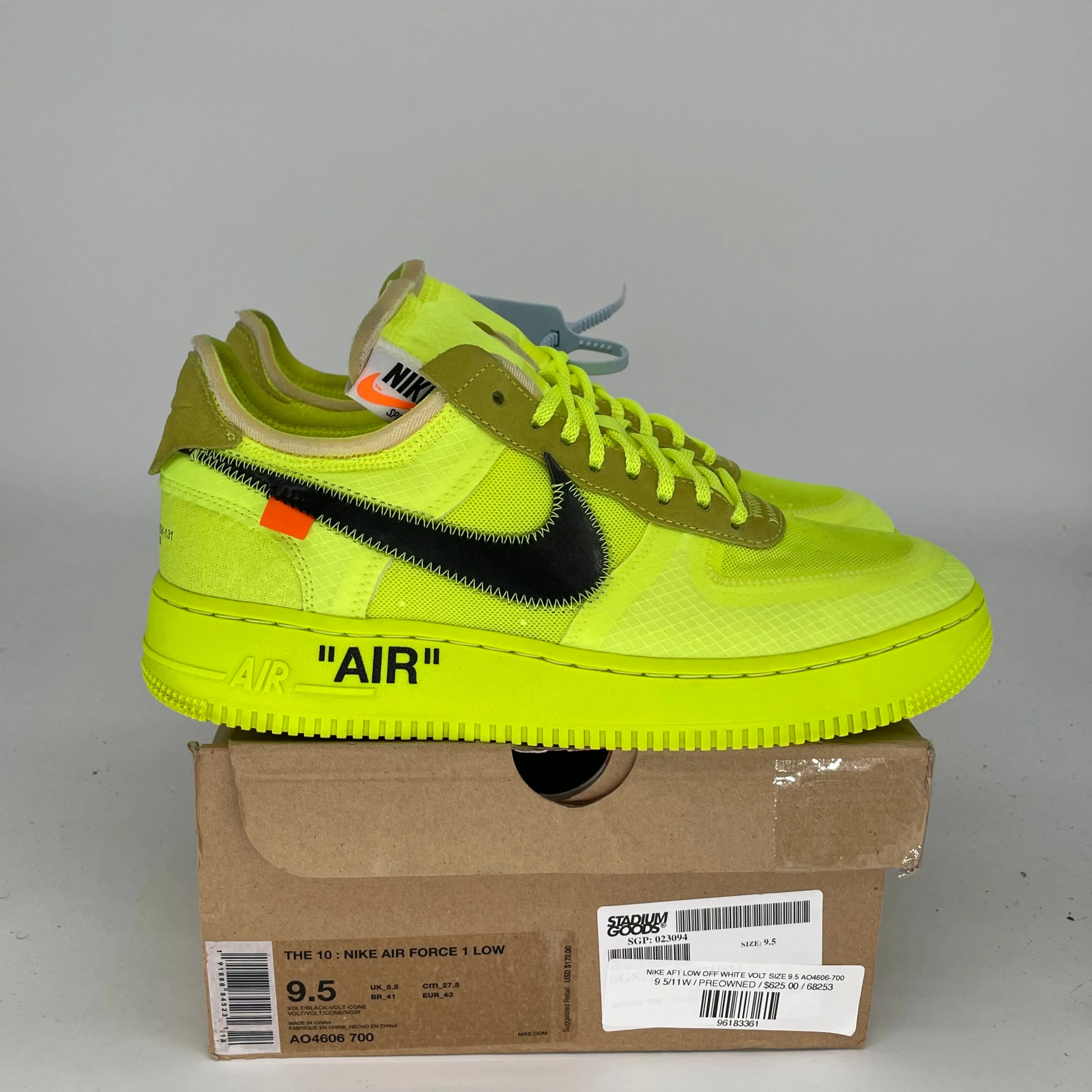 NIKE AIR FORCE 1 LOW OFF WHITE VOLT SIZE 9.5 AO4606-700