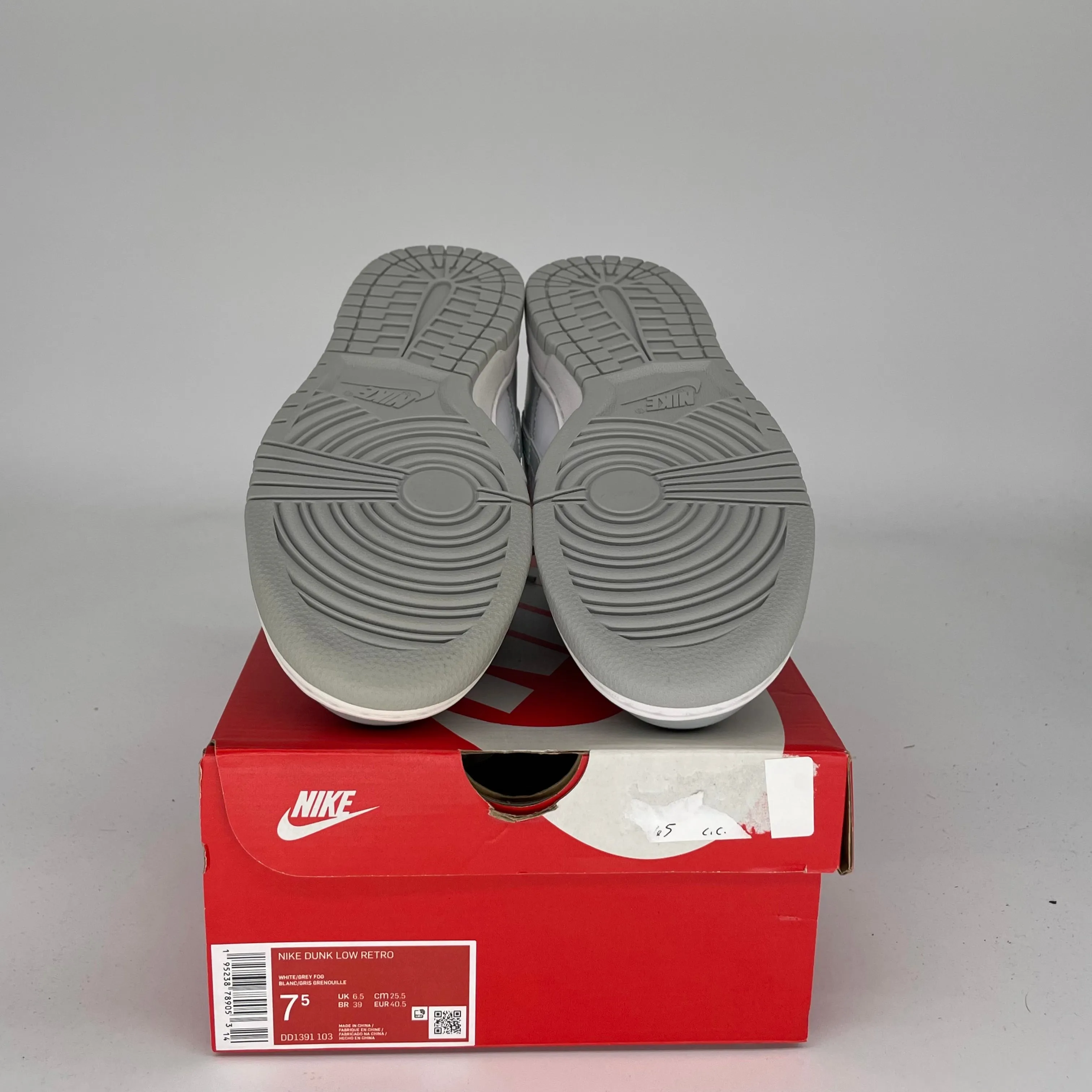 NIKE DUNK LOW GREY FOG SIZE 7.5 DD1391-103