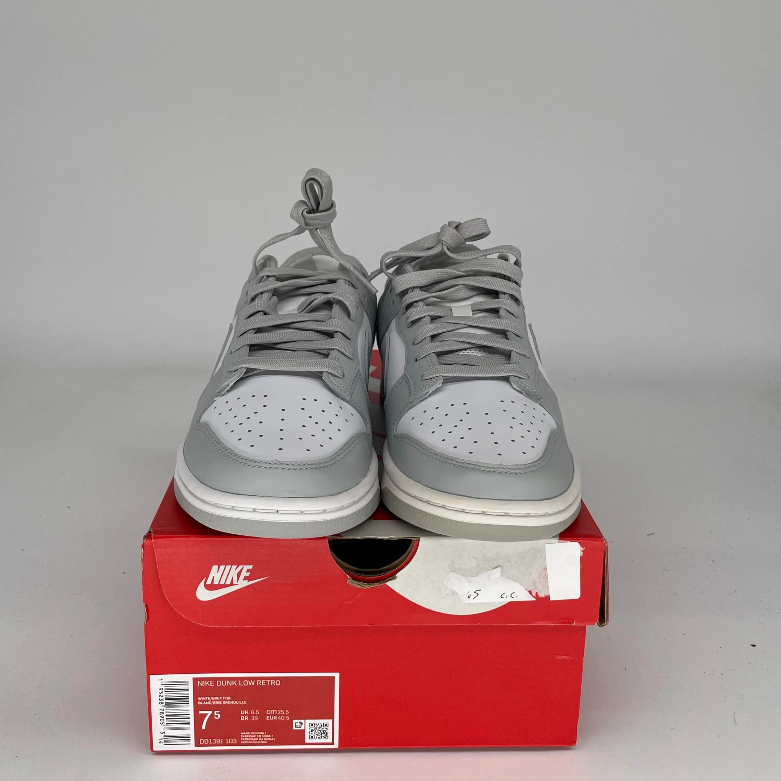 NIKE DUNK LOW GREY FOG SIZE 7.5 DD1391-103
