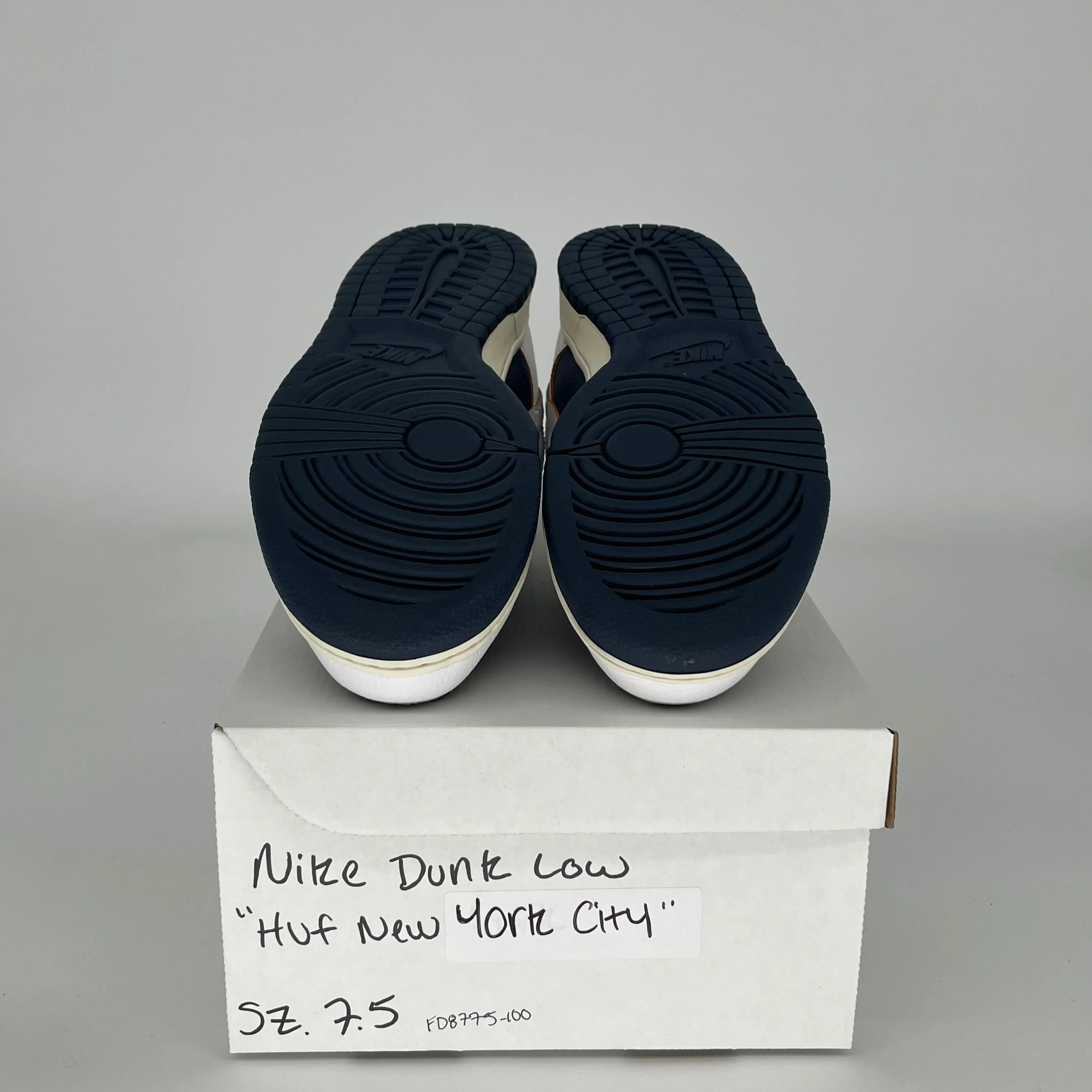 NIKE DUNK LOW HUF NEW YORK CITY SIZE 10 FD8775-100