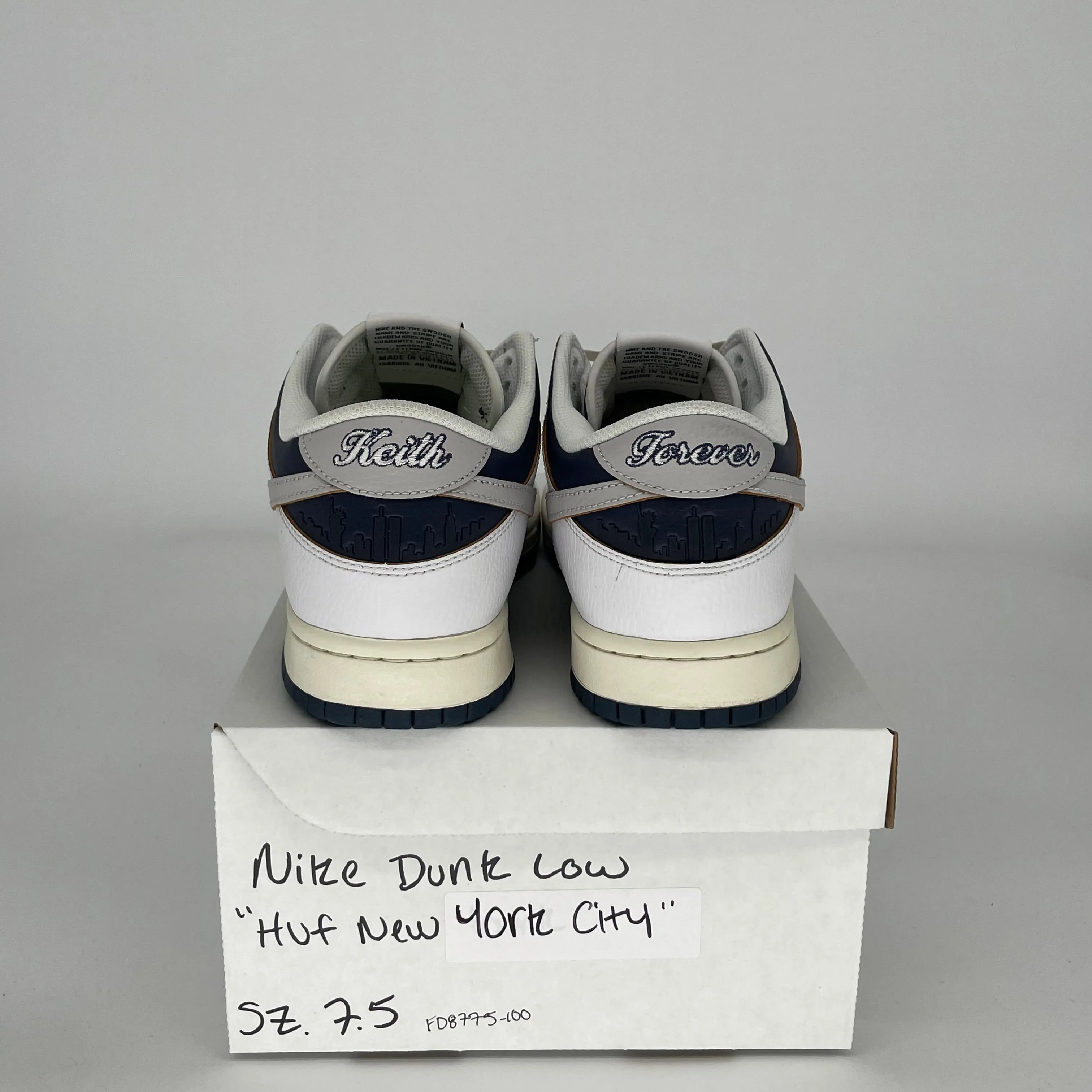NIKE DUNK LOW HUF NEW YORK CITY SIZE 10 FD8775-100