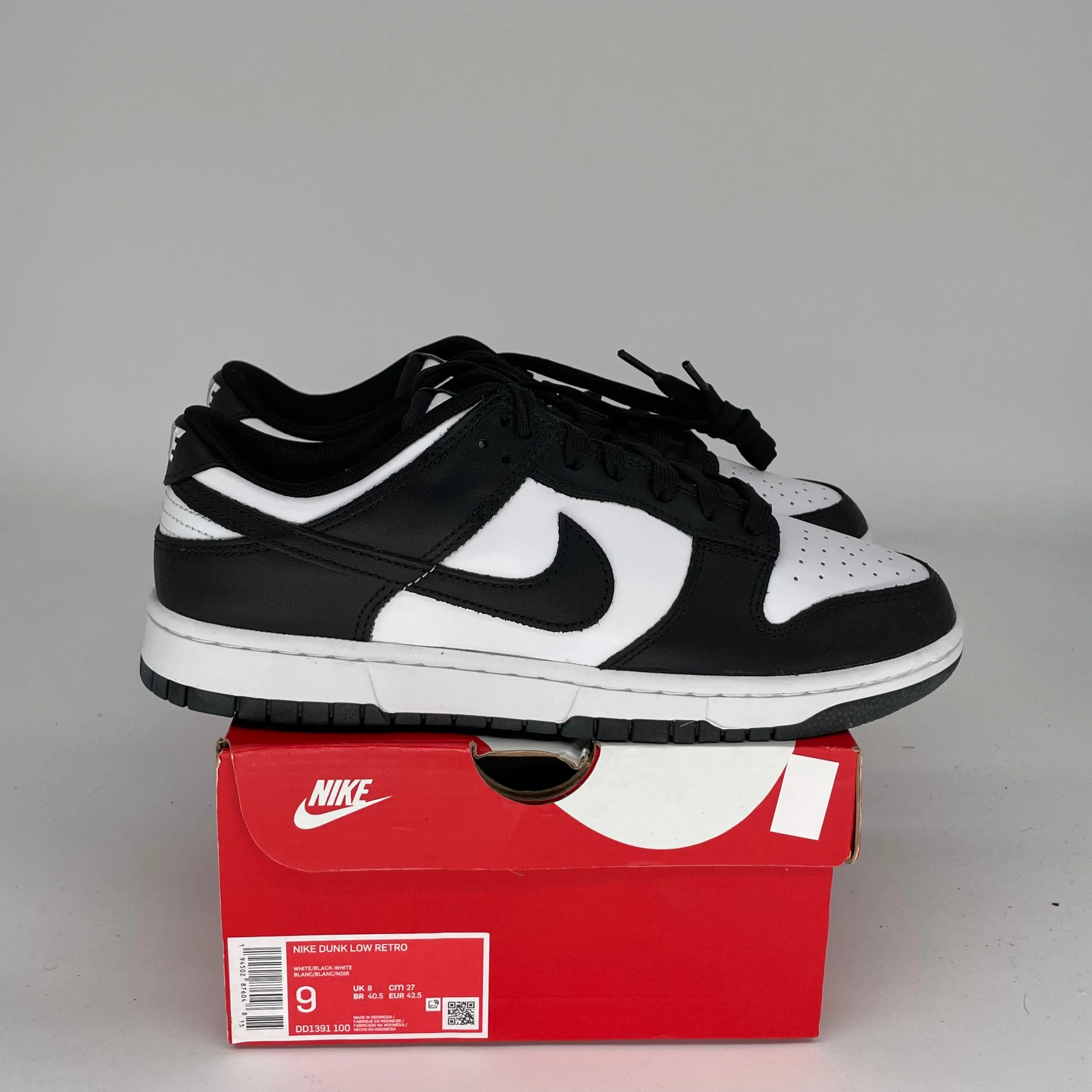 NIKE DUNK LOW PANDA SIZE 9 DD1391-100