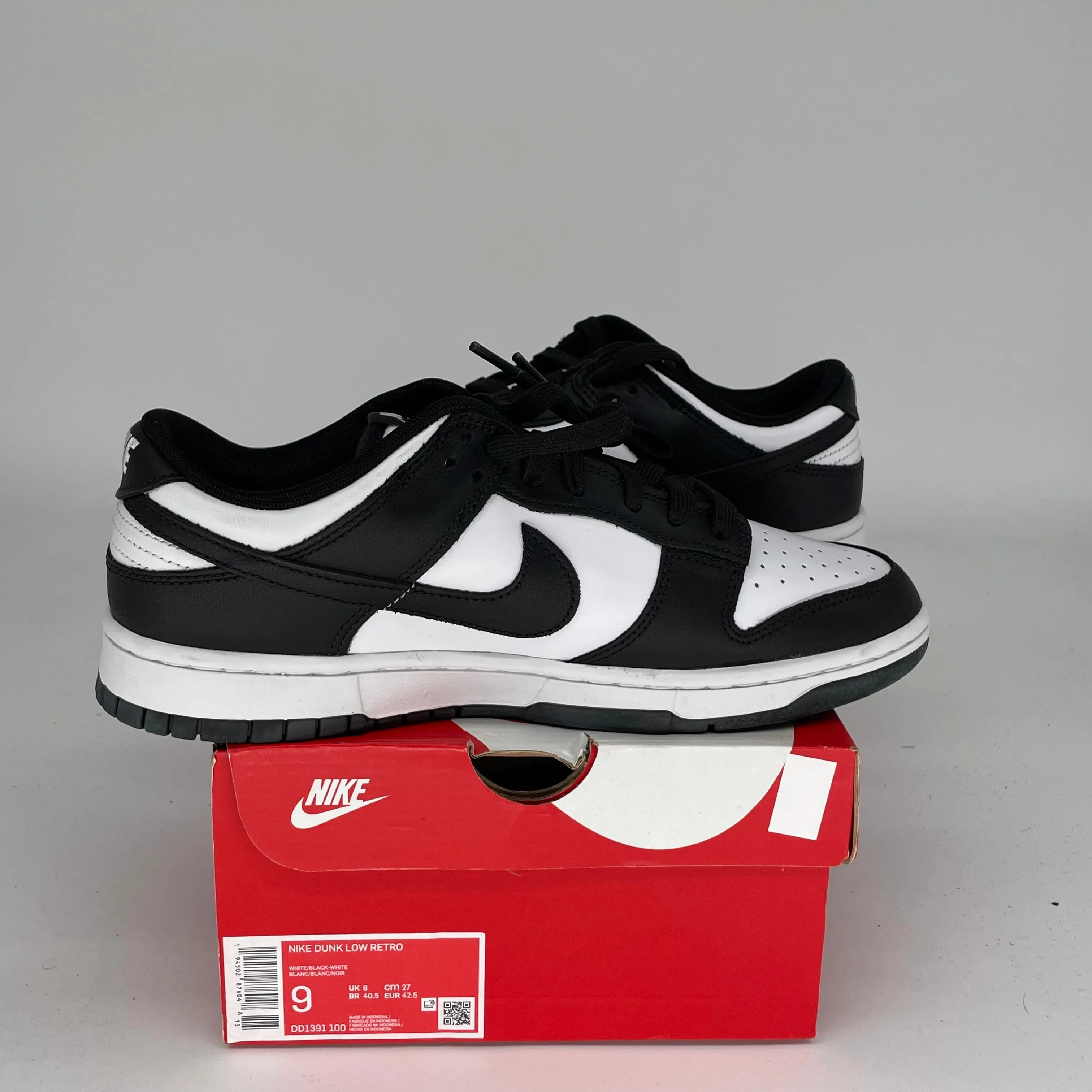 NIKE DUNK LOW PANDA SIZE 9 DD1391-100