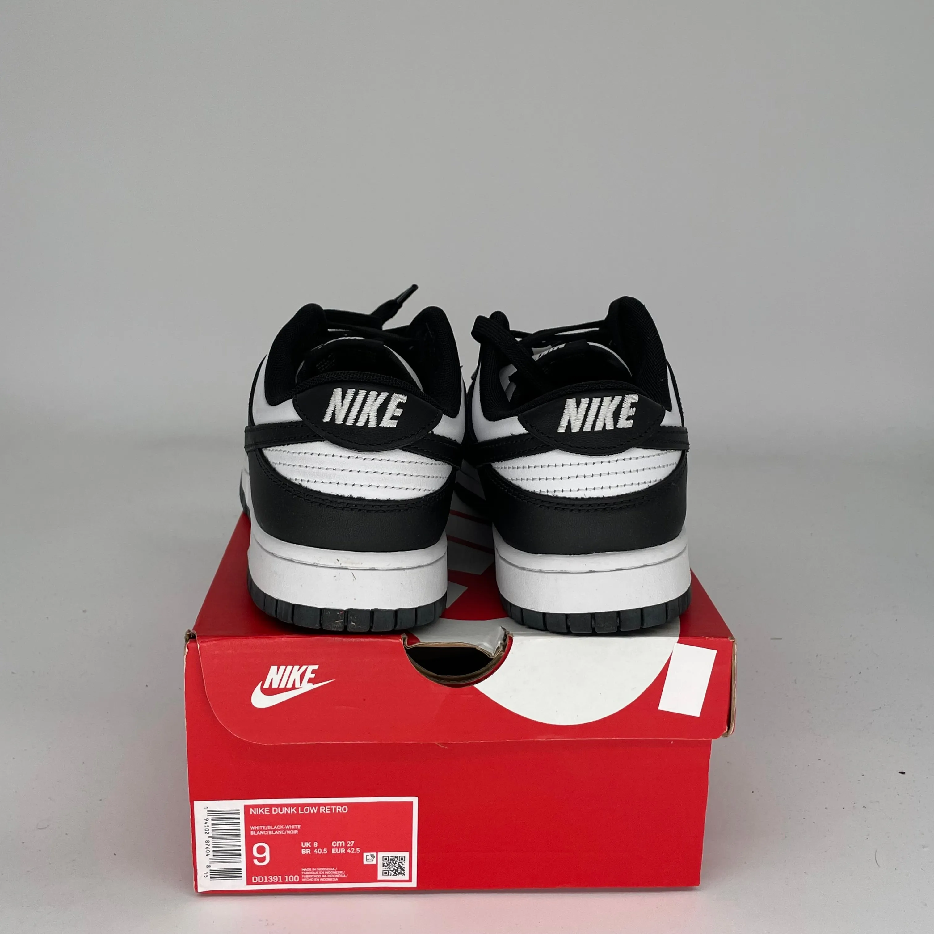 NIKE DUNK LOW PANDA SIZE 9 DD1391-100