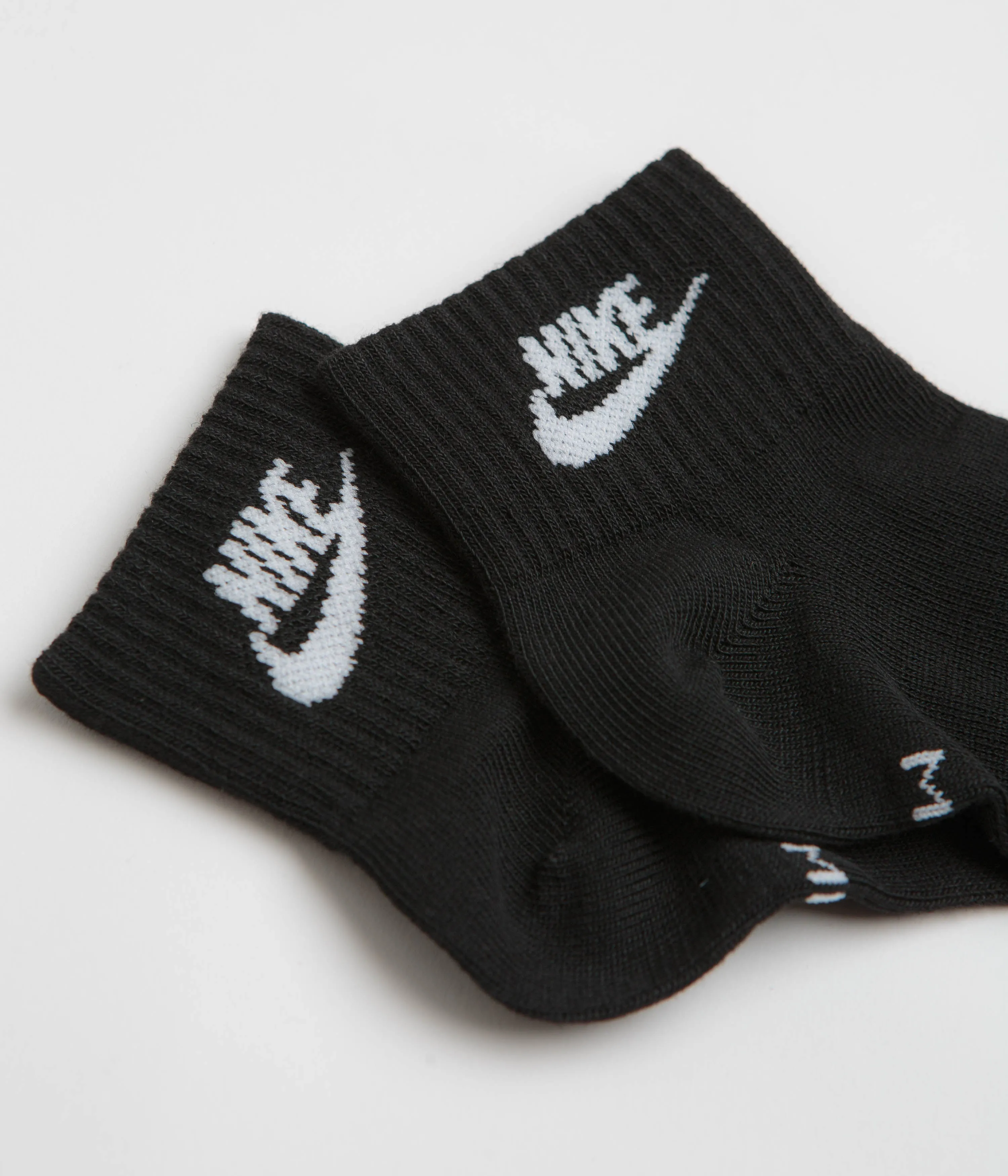 Nike Everyday Essential Ankle Socks (3 Pair) - Black / White Nike Sportswears