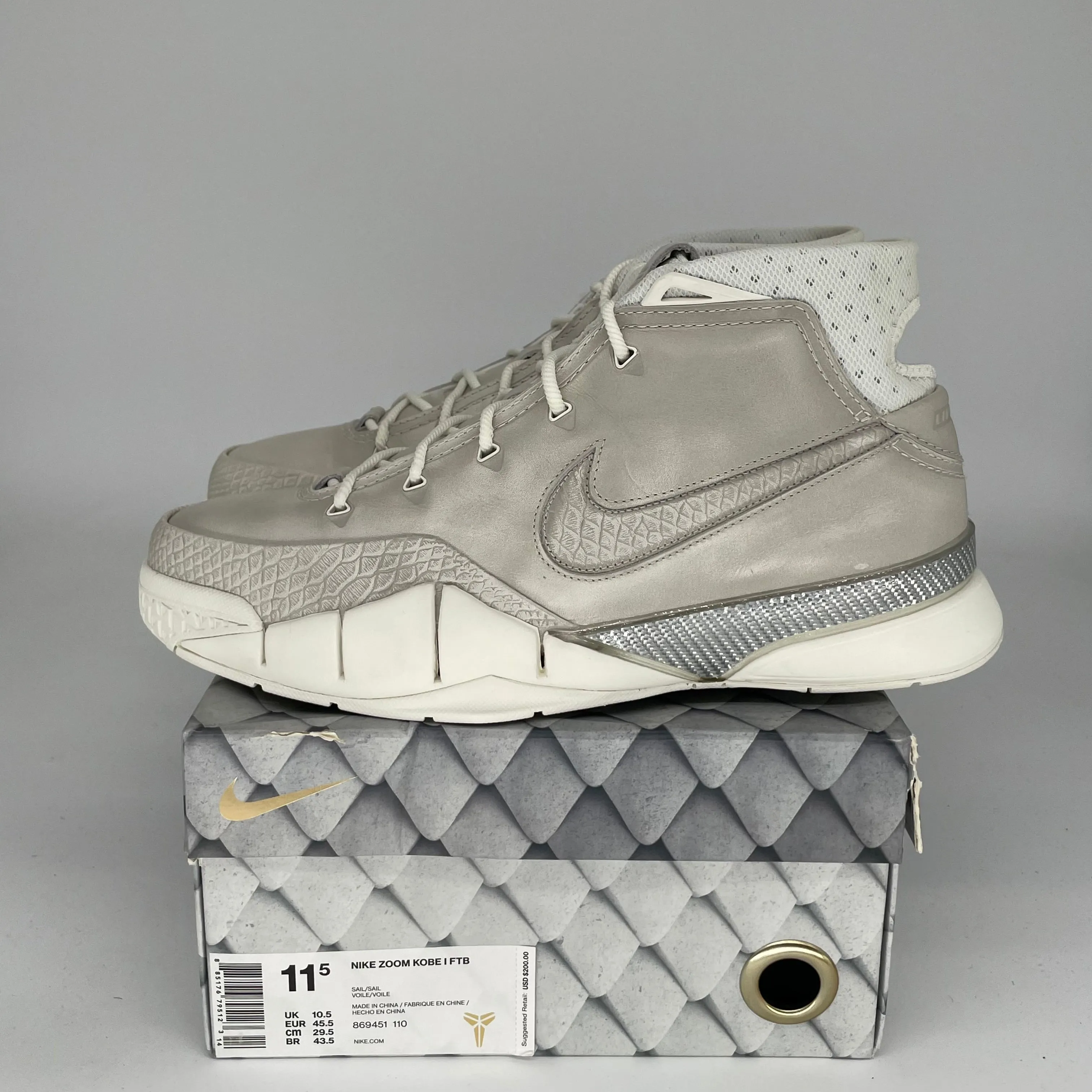 NIKE KOBE 1 BLACK MAMBA COLLECTION FADE TO BLACK SIZE 11.5 869451-110