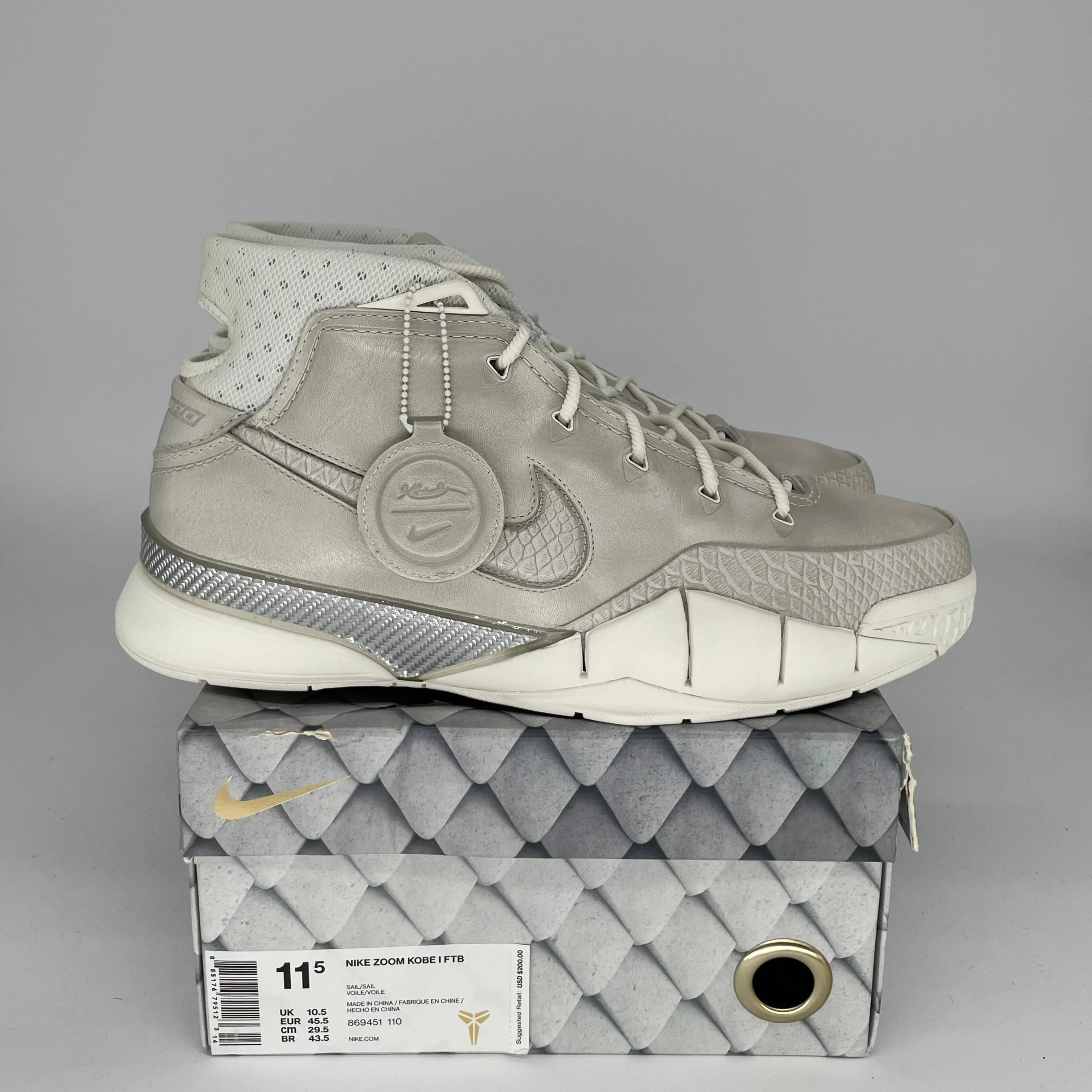 NIKE KOBE 1 BLACK MAMBA COLLECTION FADE TO BLACK SIZE 11.5 869451-110