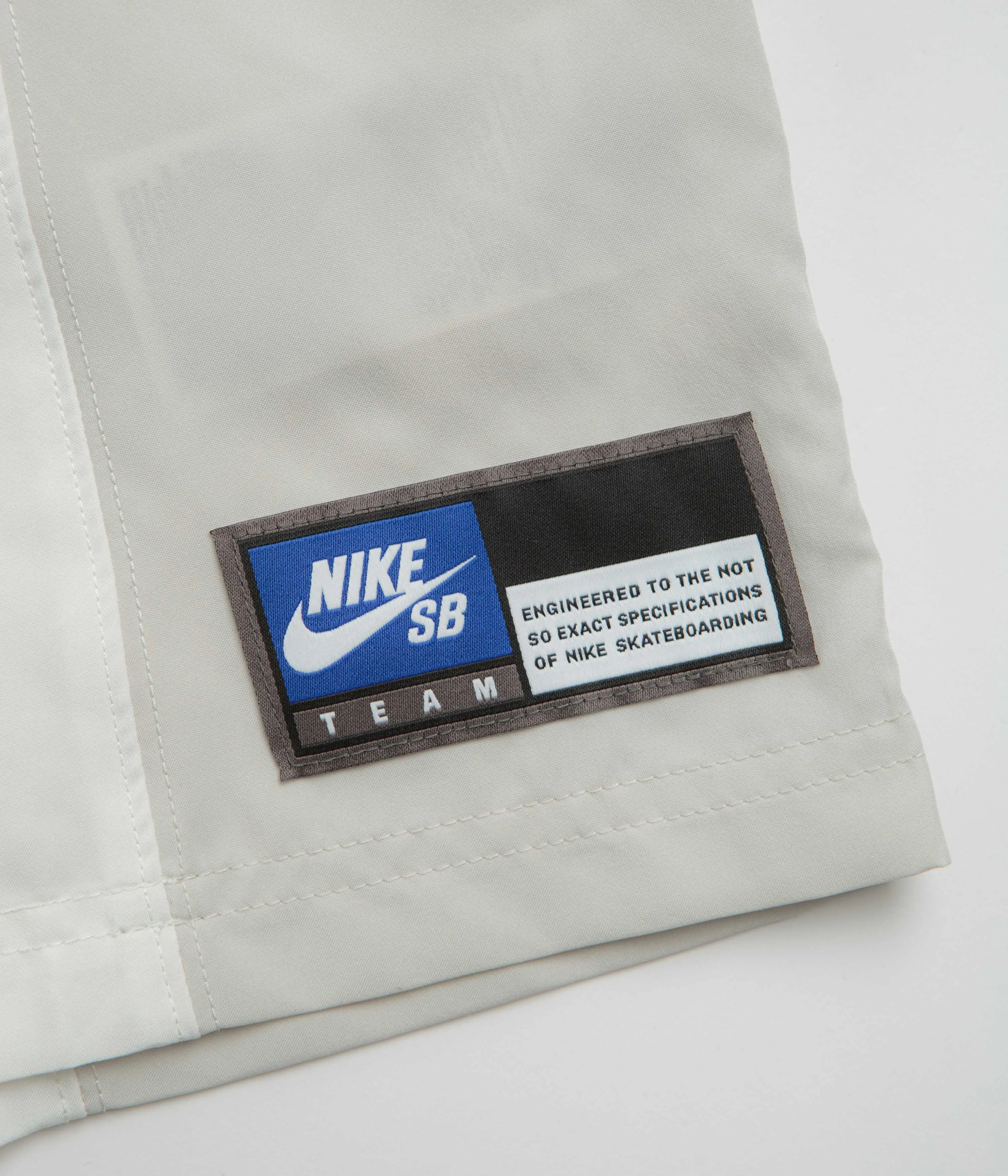 Nike SB Bowler Shirt - Sail / Light Bone / Black Nike SB Clothing