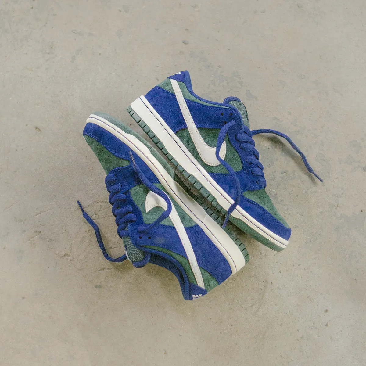 Nike SB Dunk Low Pro 'Wildcard' Shoes - Deep Royal Blue / Sail - Vintage Green Nike SB Clothing