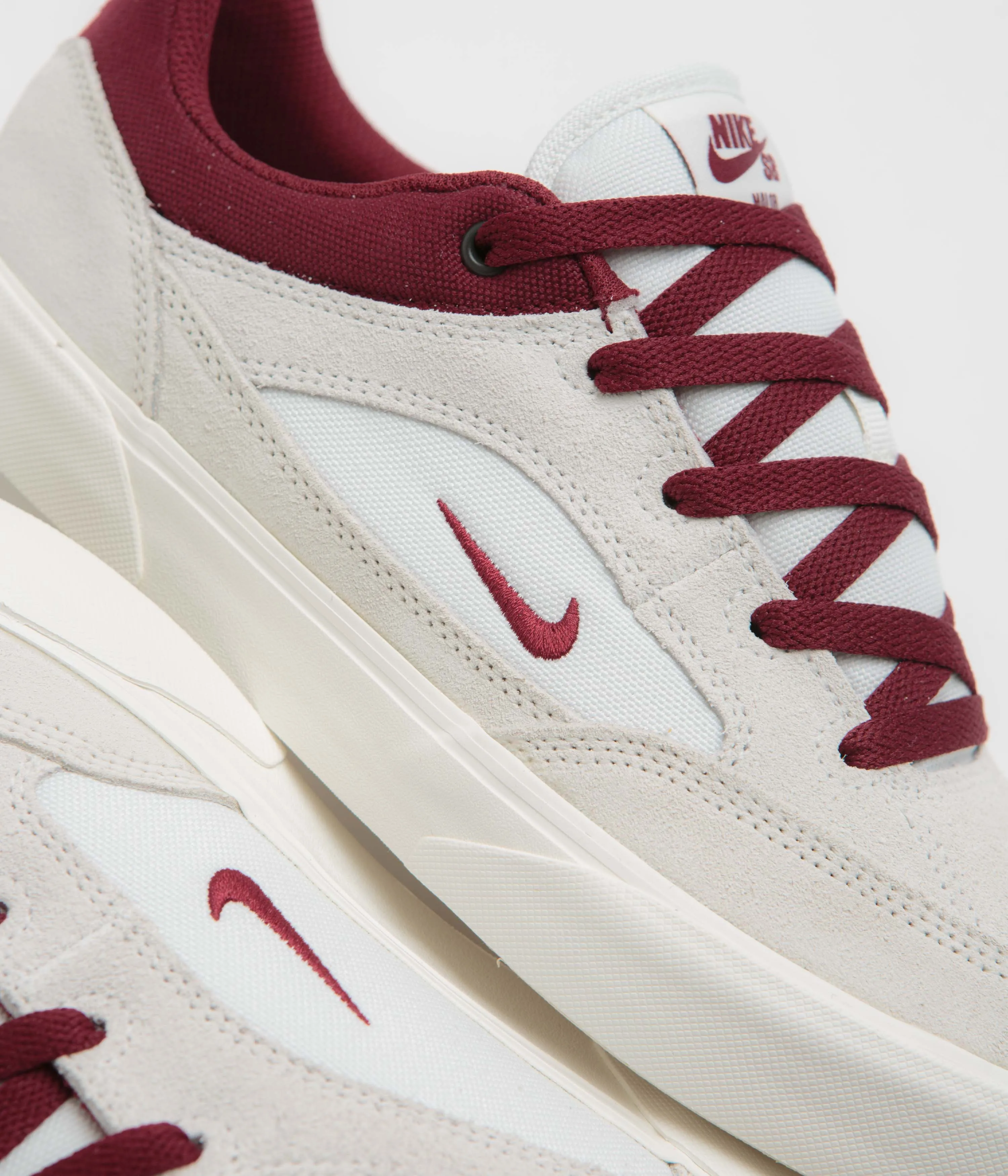 Nike SB Malor Shoes - Summit White / Team Red - Phantom - Sail Nike SB Clothing