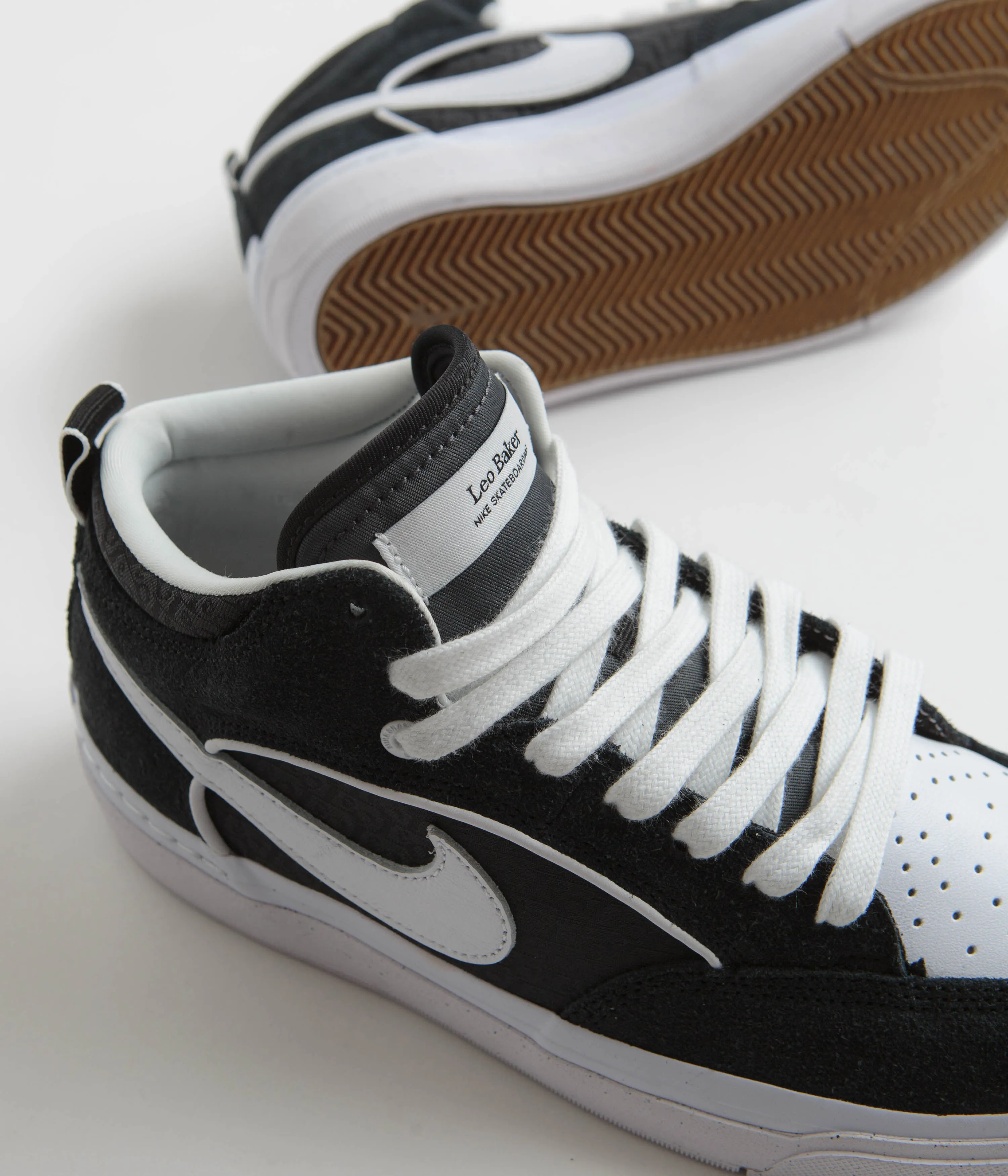 Nike SB React Leo Shoes - Black / White - Black - Gum Light Brown Nike SB Clothing