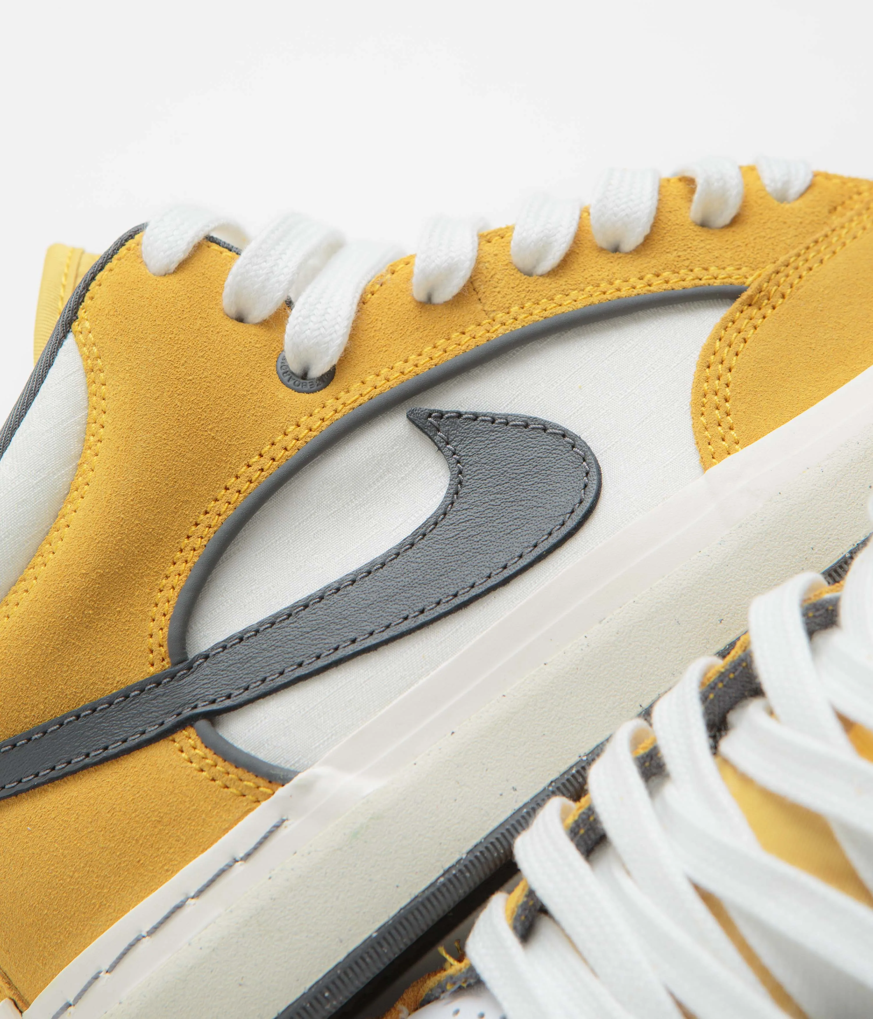 Nike SB React Leo Shoes - University Gold / Dark Grey Nike SB Clothing