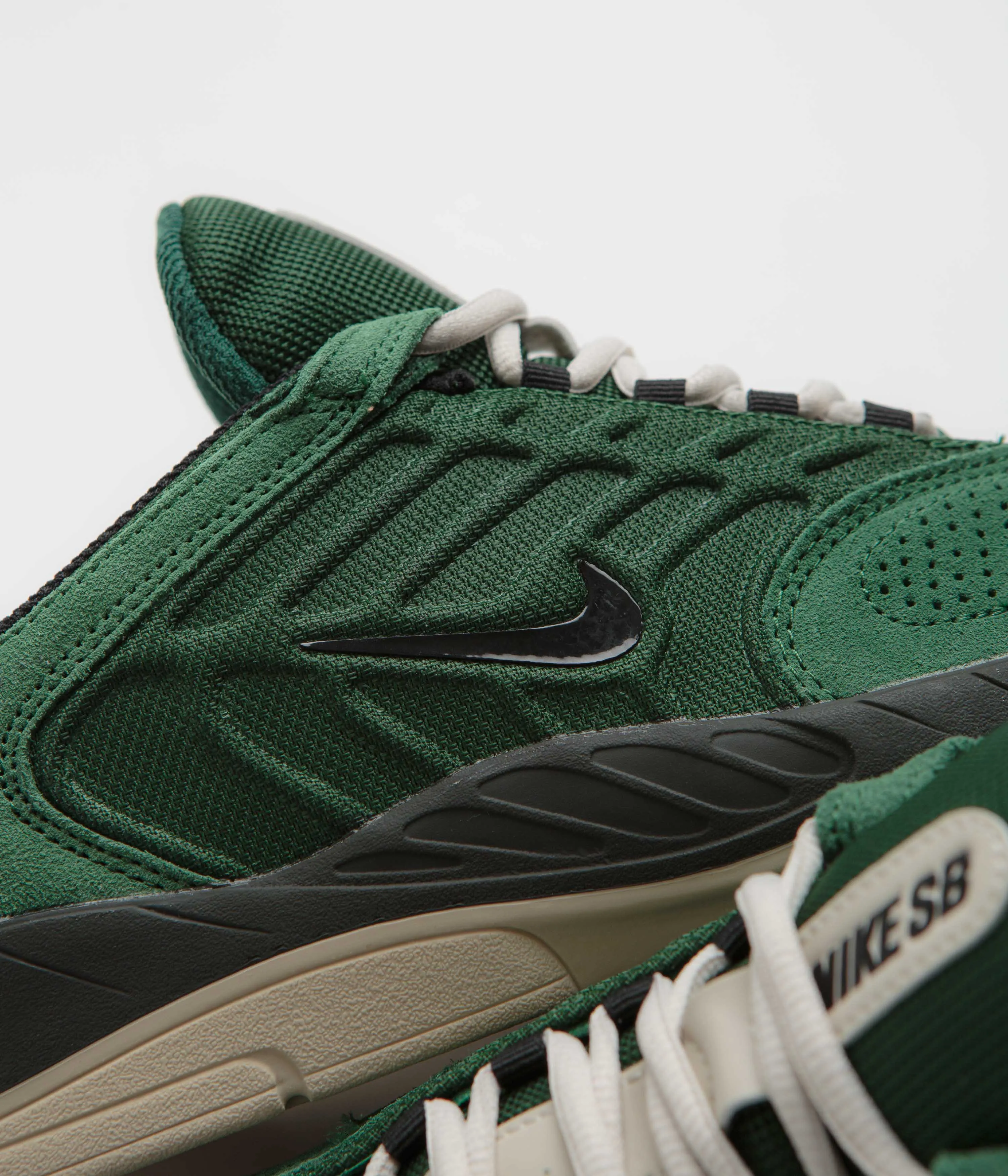 Nike SB Vertebrae Shoes - Fir / Black - Sequoia - Light Orewood Brown Nike SB Clothing