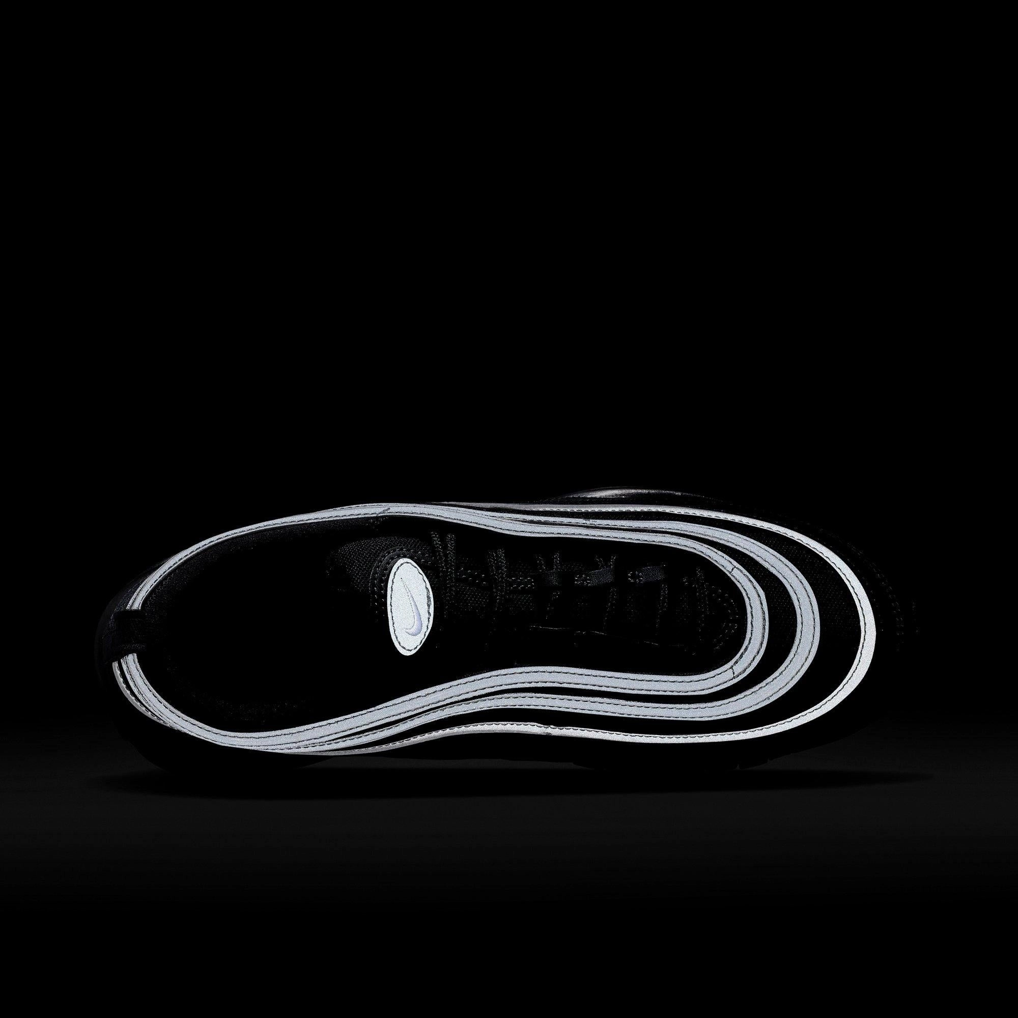 Essential Gear, Essential Edge, Form And Function, Quiet Performance, Modular Uniform, Modular Minimalism, Rhythmic Fit, Comfort Redefined