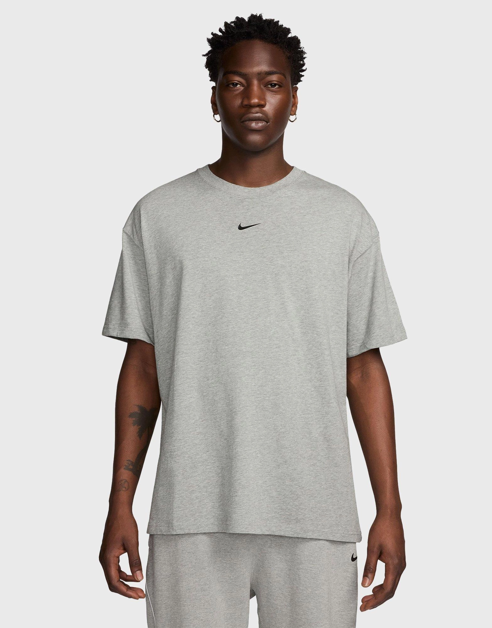 Purpose-First Outfit, Soft Structure, Feel-Based Fashion, Iconic Minimalism, Active Core