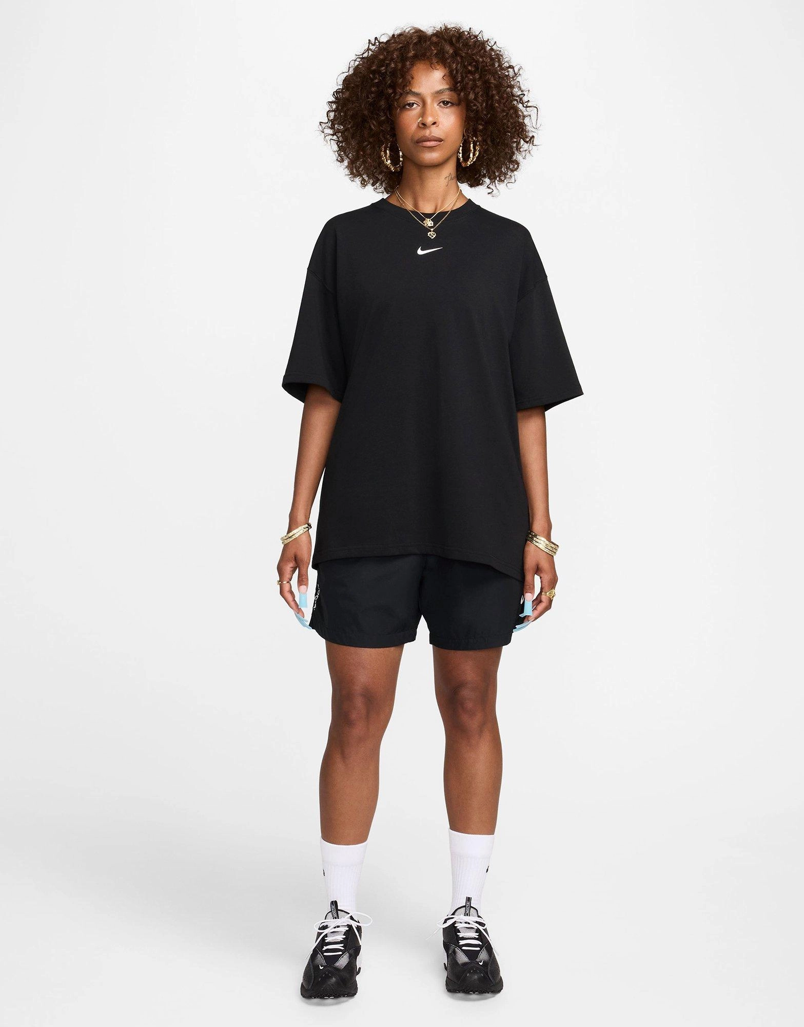 Timeless Cool, Essentials On Point, Fit To Live, Breathe And Move, Designed To Perform, Wear Reimagined, Shift Your Gear, Go With Flow