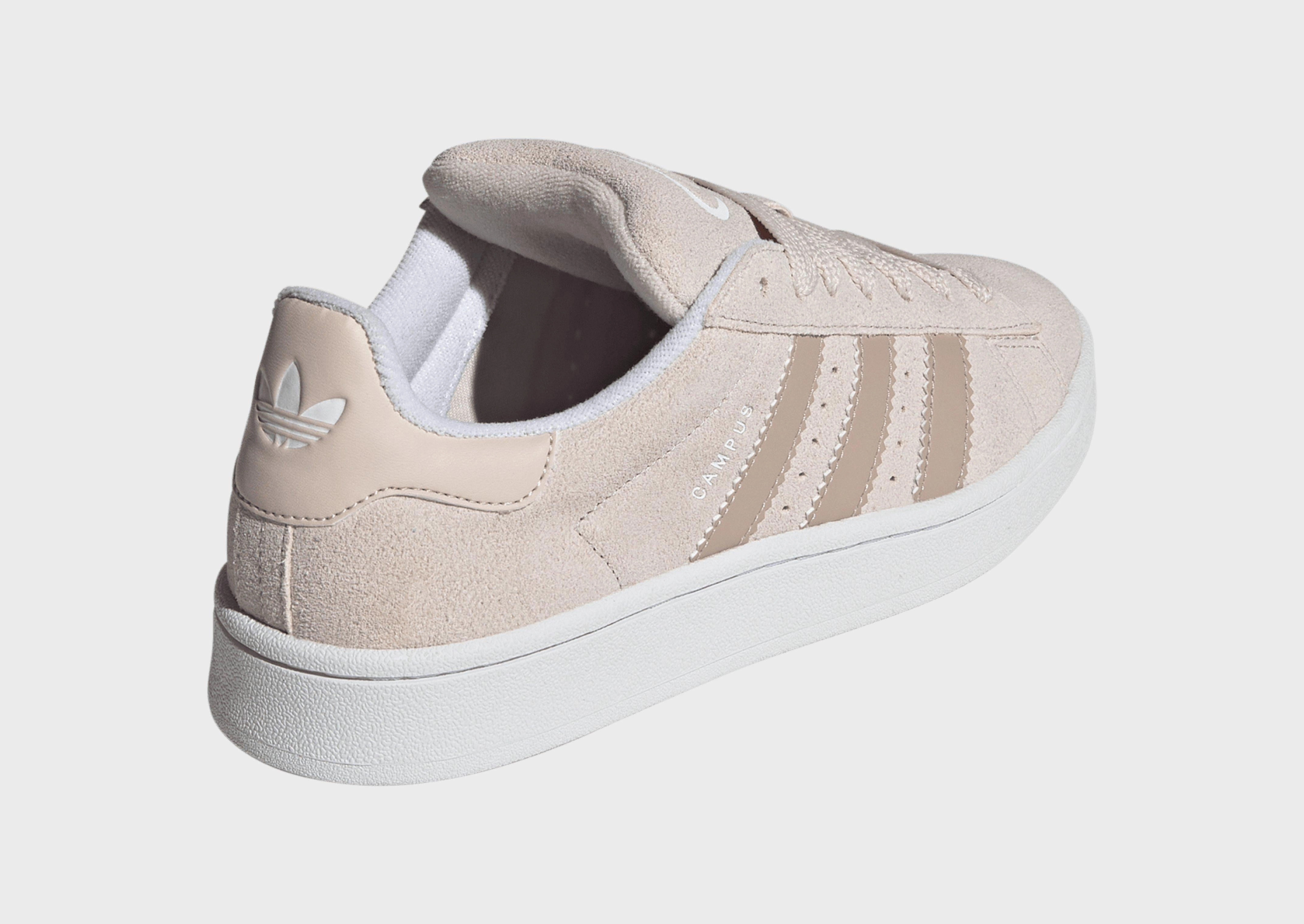 Free To Move, Lightweight Presence, Motion Simplicity, Weekend Ready, Timeless Motion