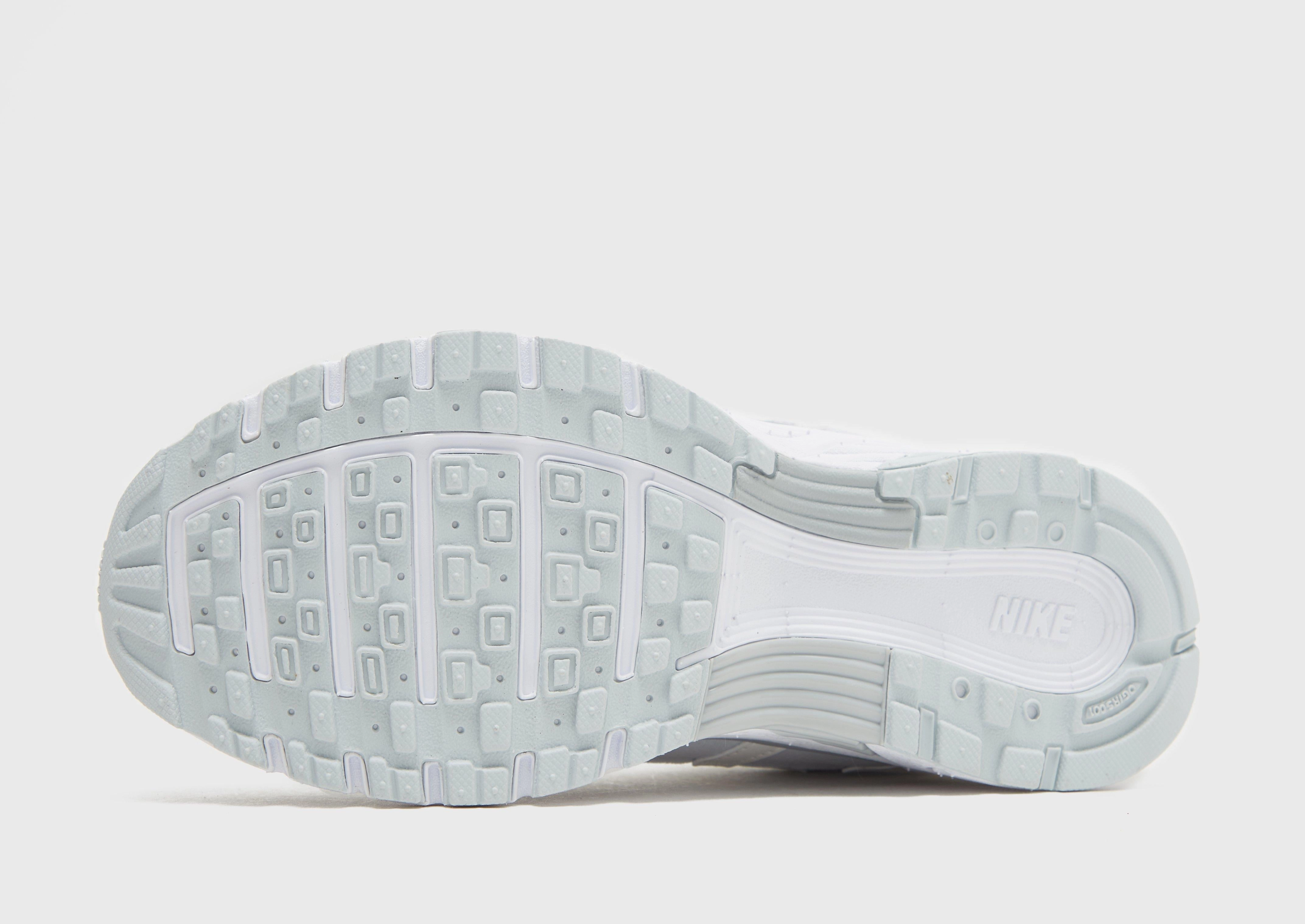 Tech-Forward Fit, Form-Led, Minimal Mode, Dynamic Fit, Seamless Lifestyle, Streamlined Mobility, Clean Profile, Precision Layers