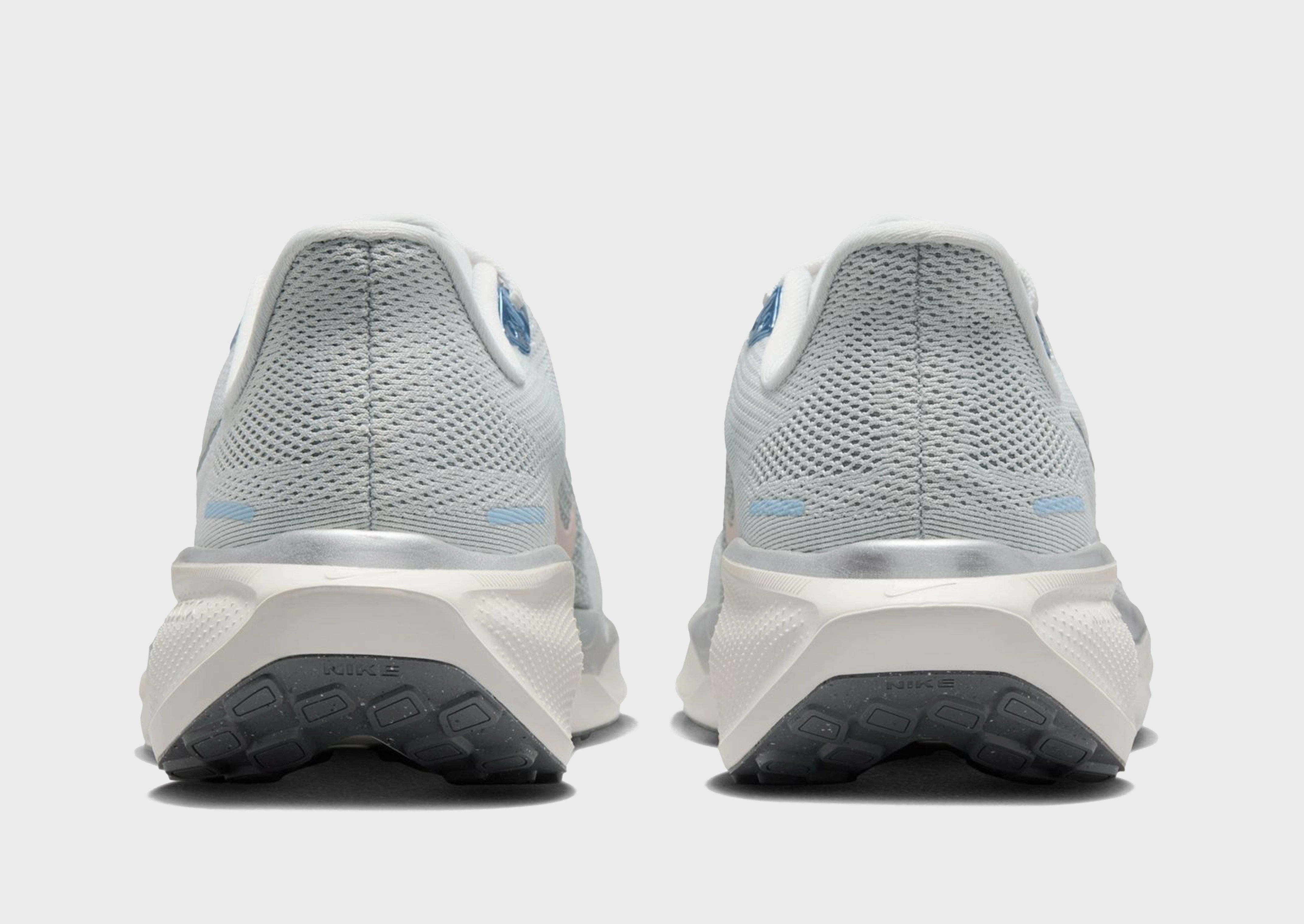 Modern Identity, Smart Design Gear, Comfort All Ways, Quiet Attitude, Versatile Gear
