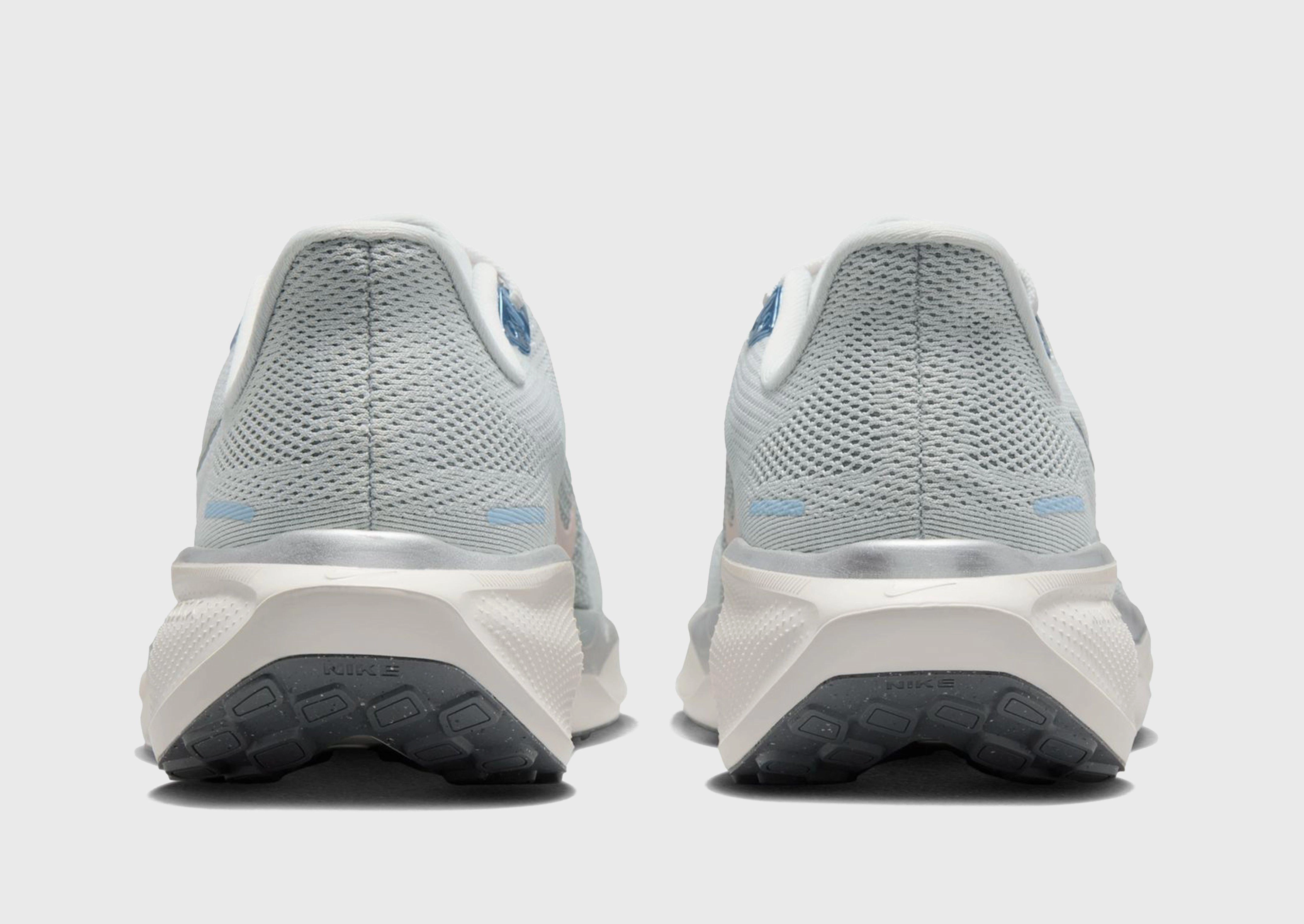 Coolly Crafted, Ease-Forward Fit, Everyday Ready, Breathe And Move, Motion Meets Design, Fresh Expression, Seamless Lifestyle