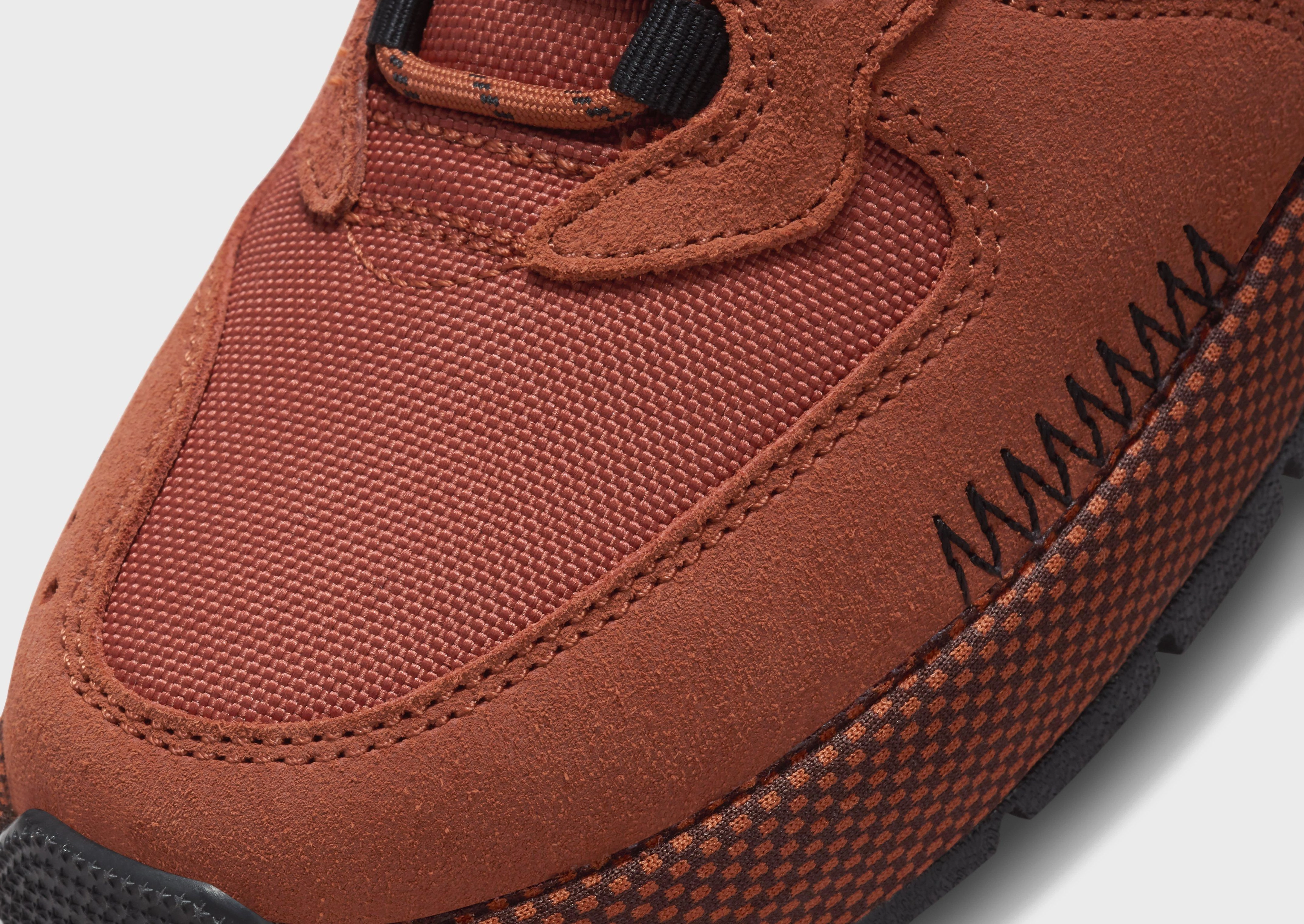 Design-First, Quiet Strength, Tone-Driven, Minimal Movement, Clarity Wear