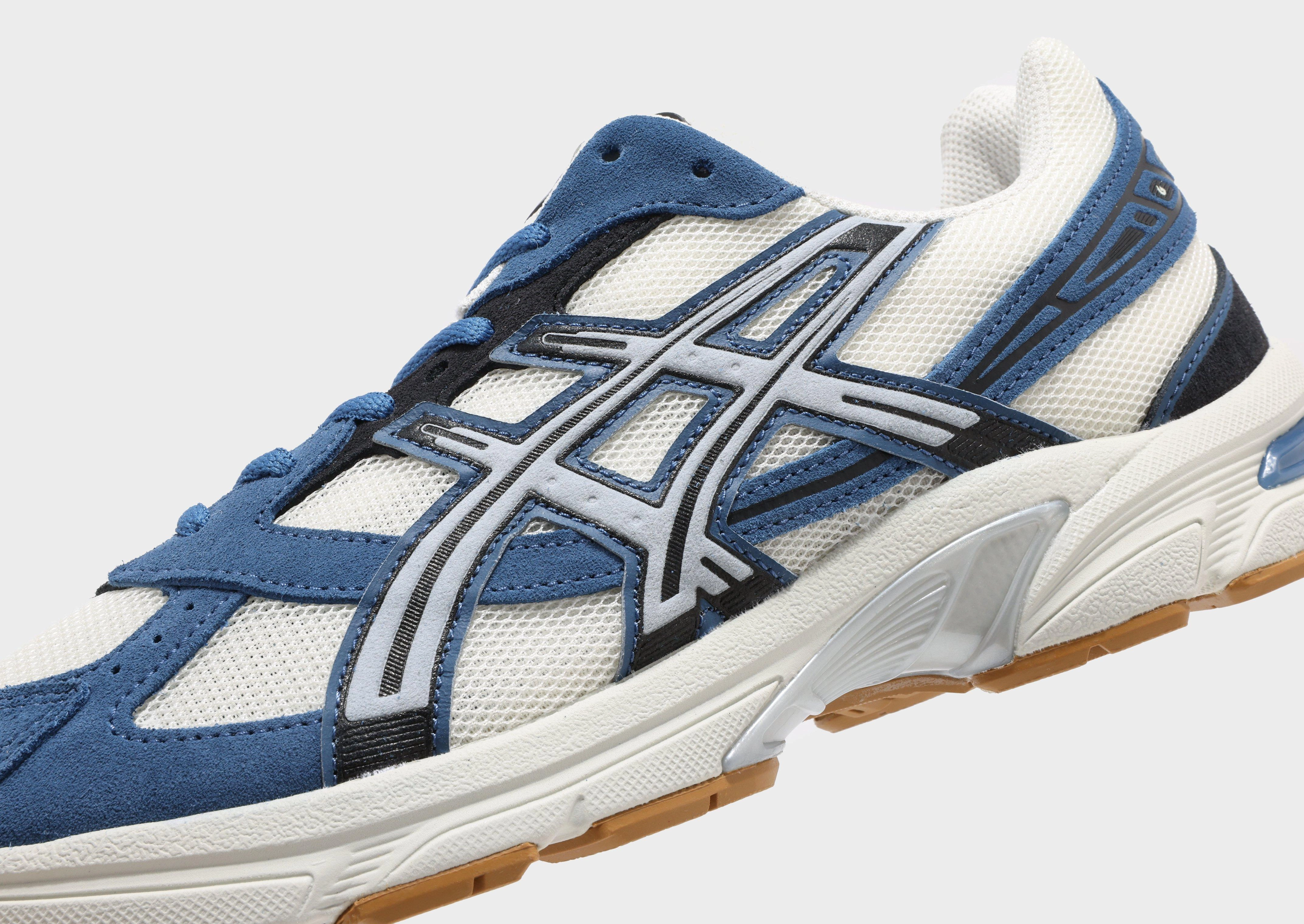 Unified Fit, Core Aesthetic, Refined Versatility, Urban Core, Edge In Motion